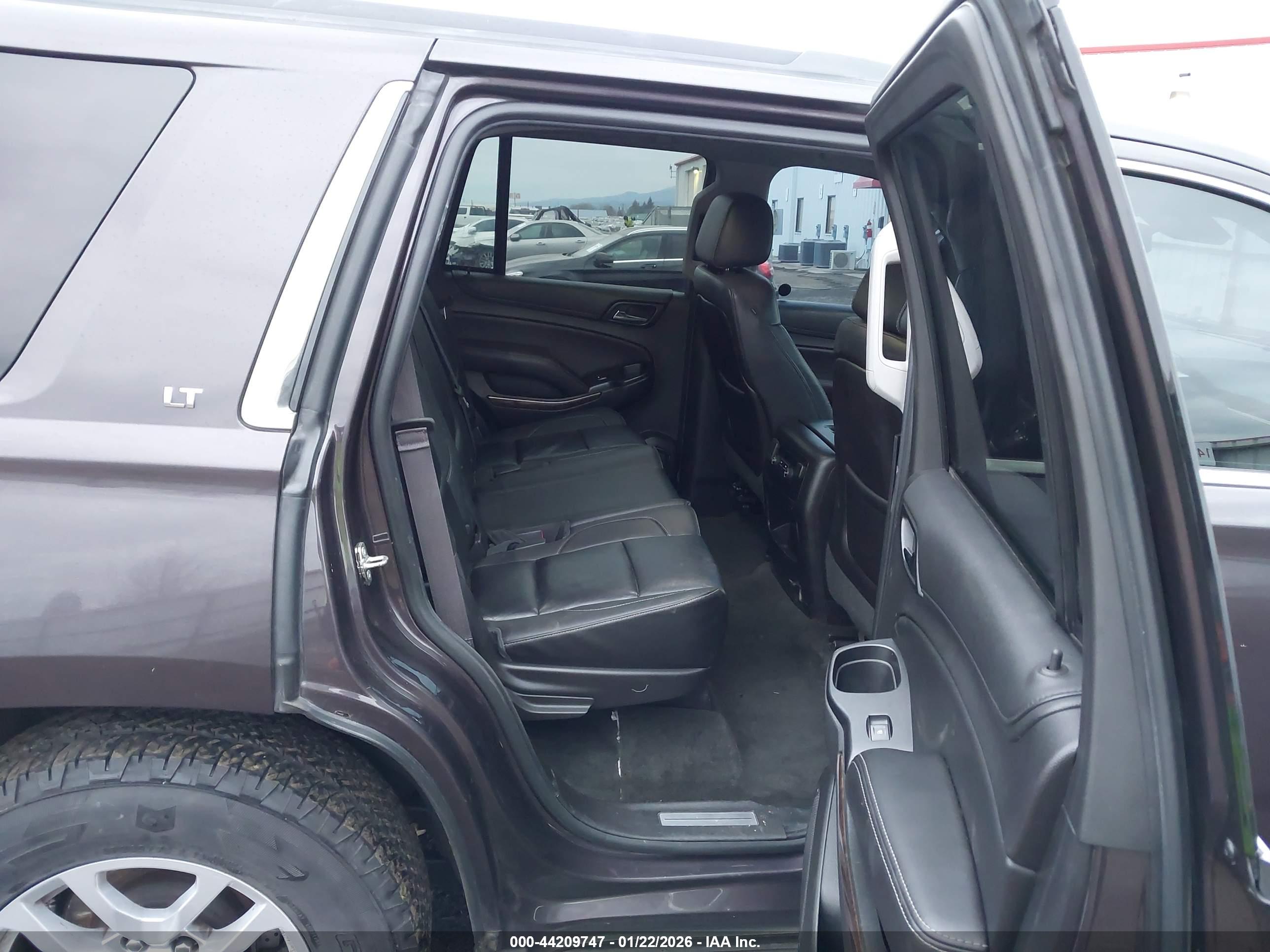 CHEVROLET TAHOE image 8