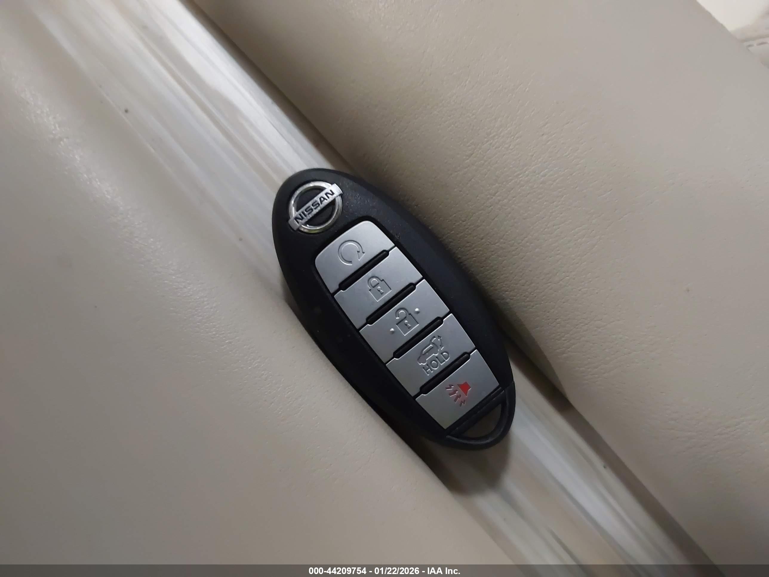 NISSAN MURANO image 11