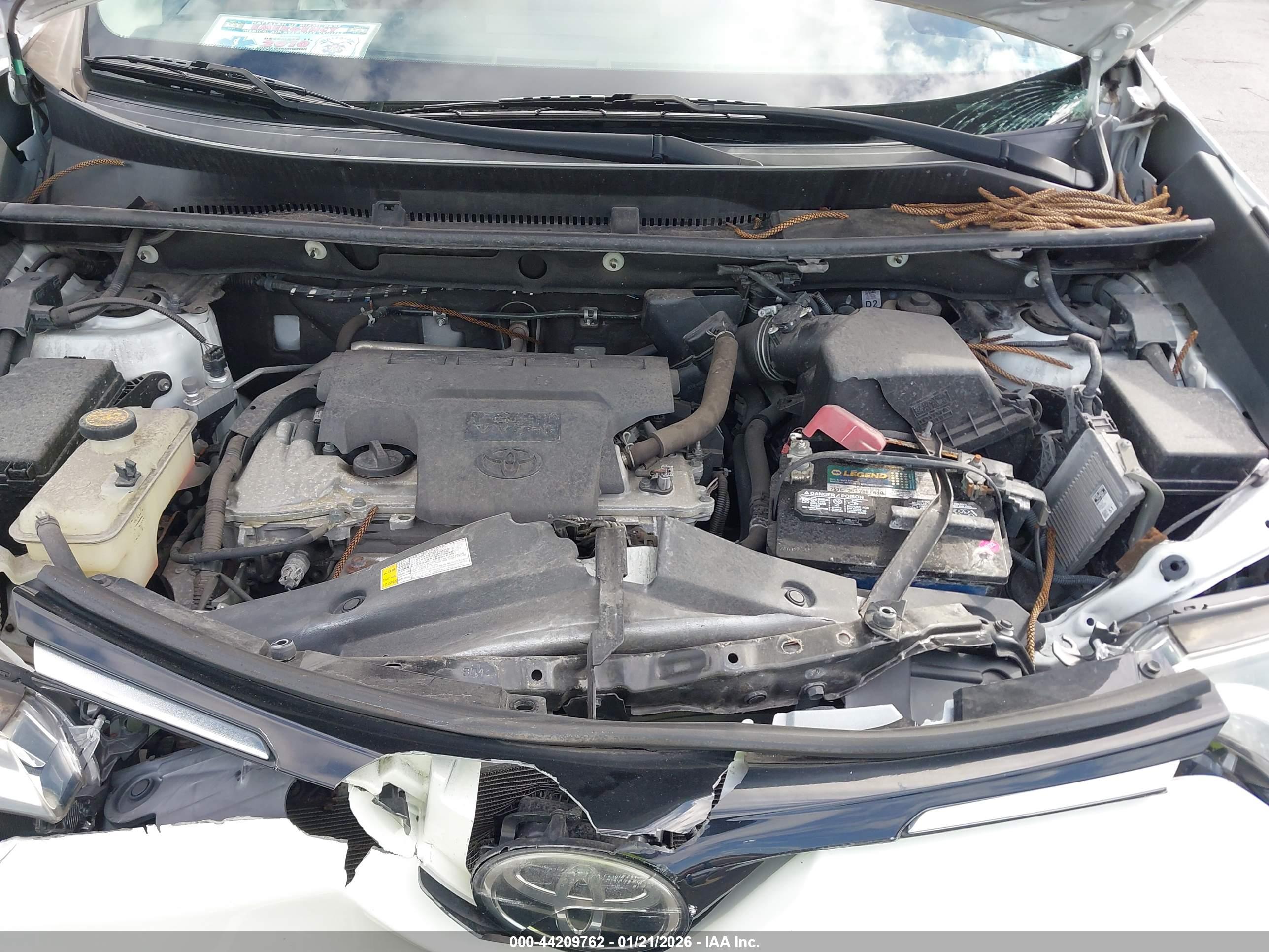 TOYOTA RAV4 image 10