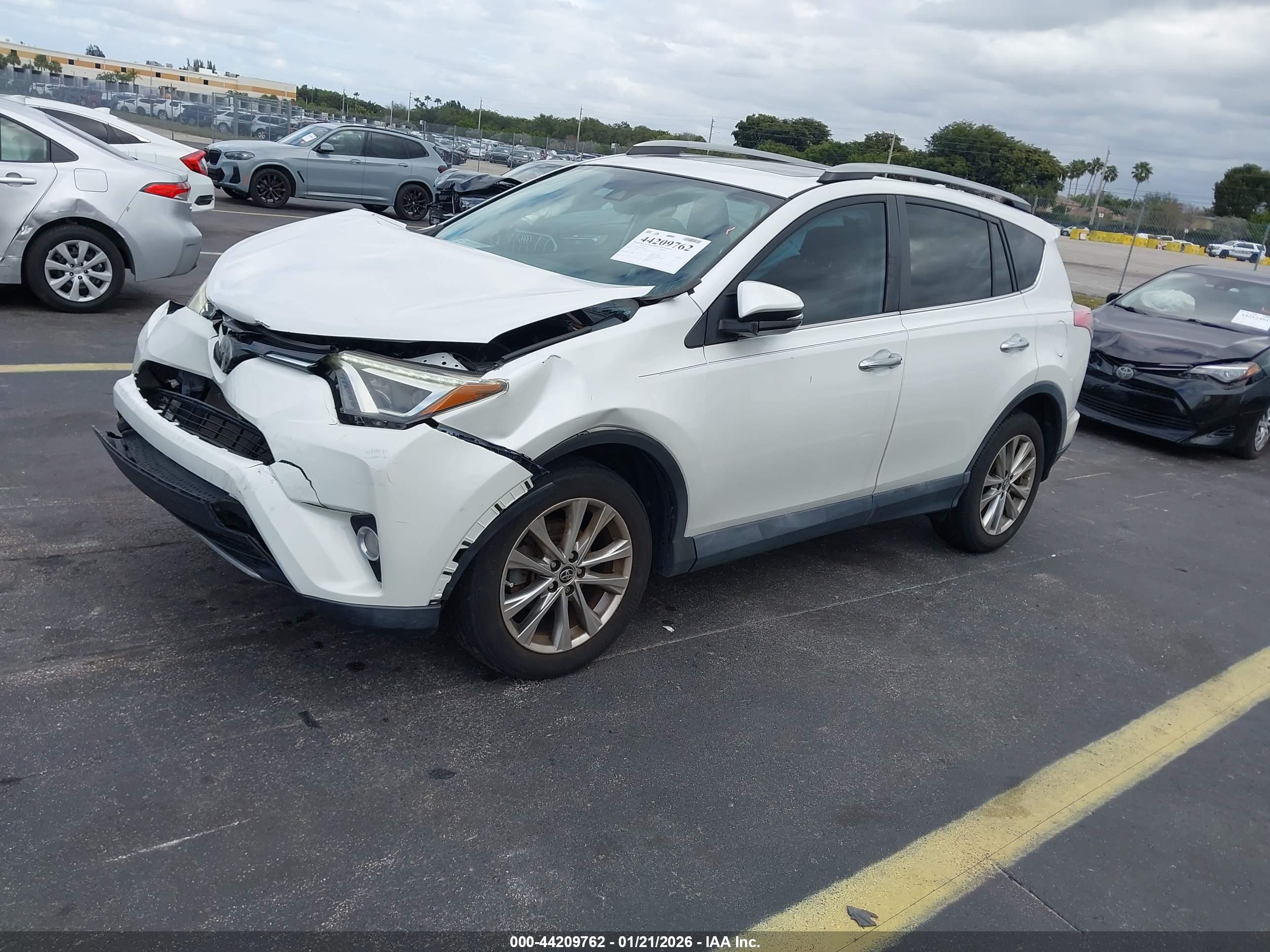 TOYOTA RAV4 image 2