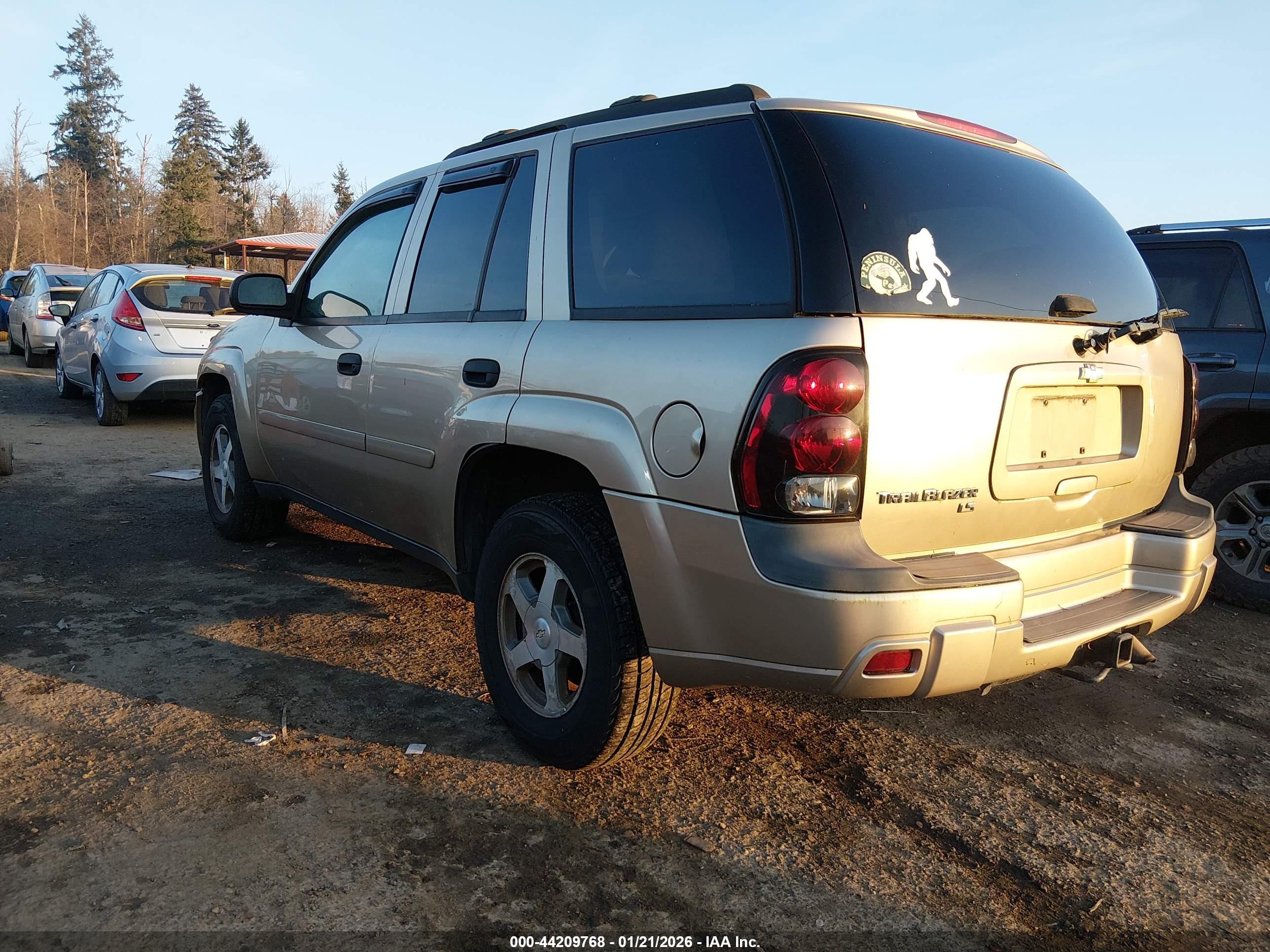 CHEVROLET TRAILBLAZER image 3