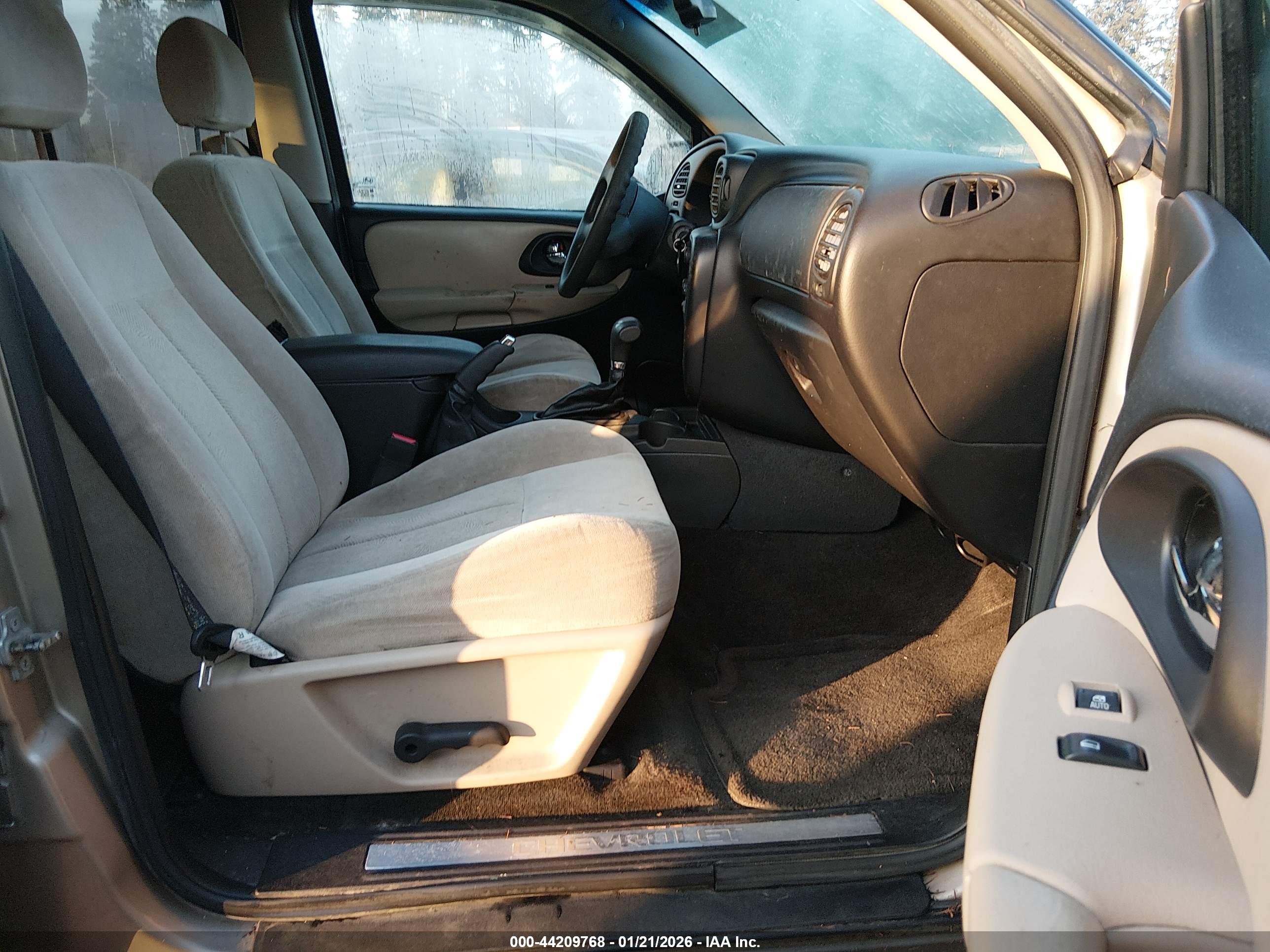 CHEVROLET TRAILBLAZER image 5