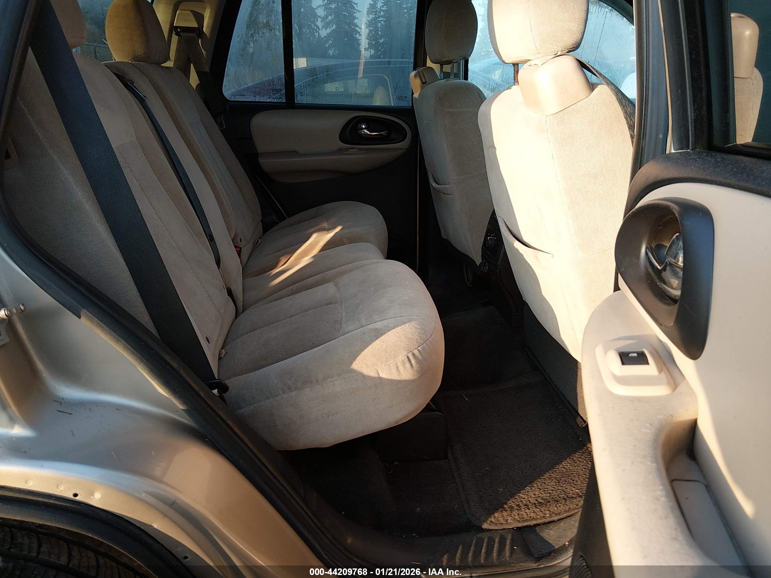 CHEVROLET TRAILBLAZER image 8
