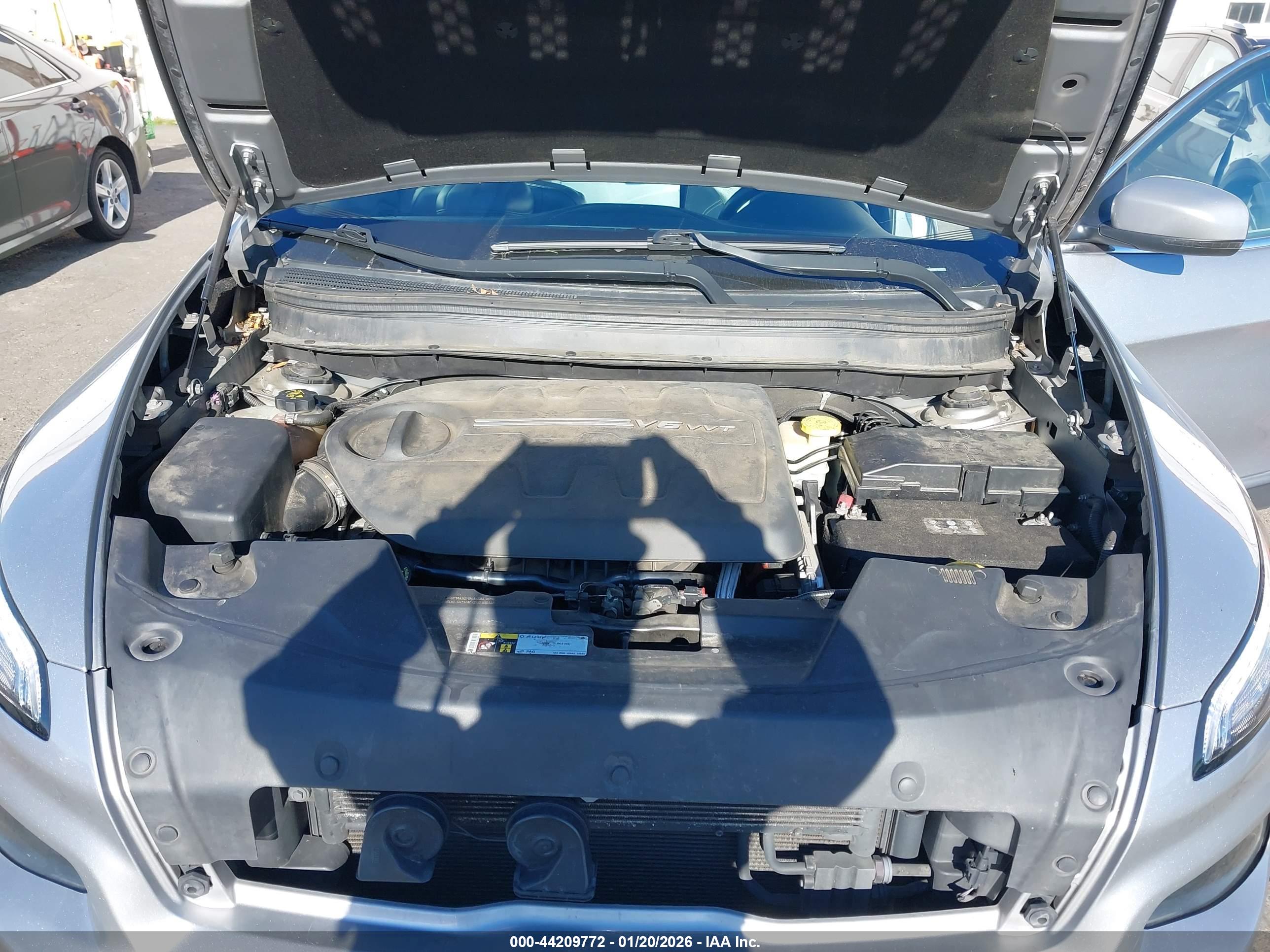 JEEP CHEROKEE image 10