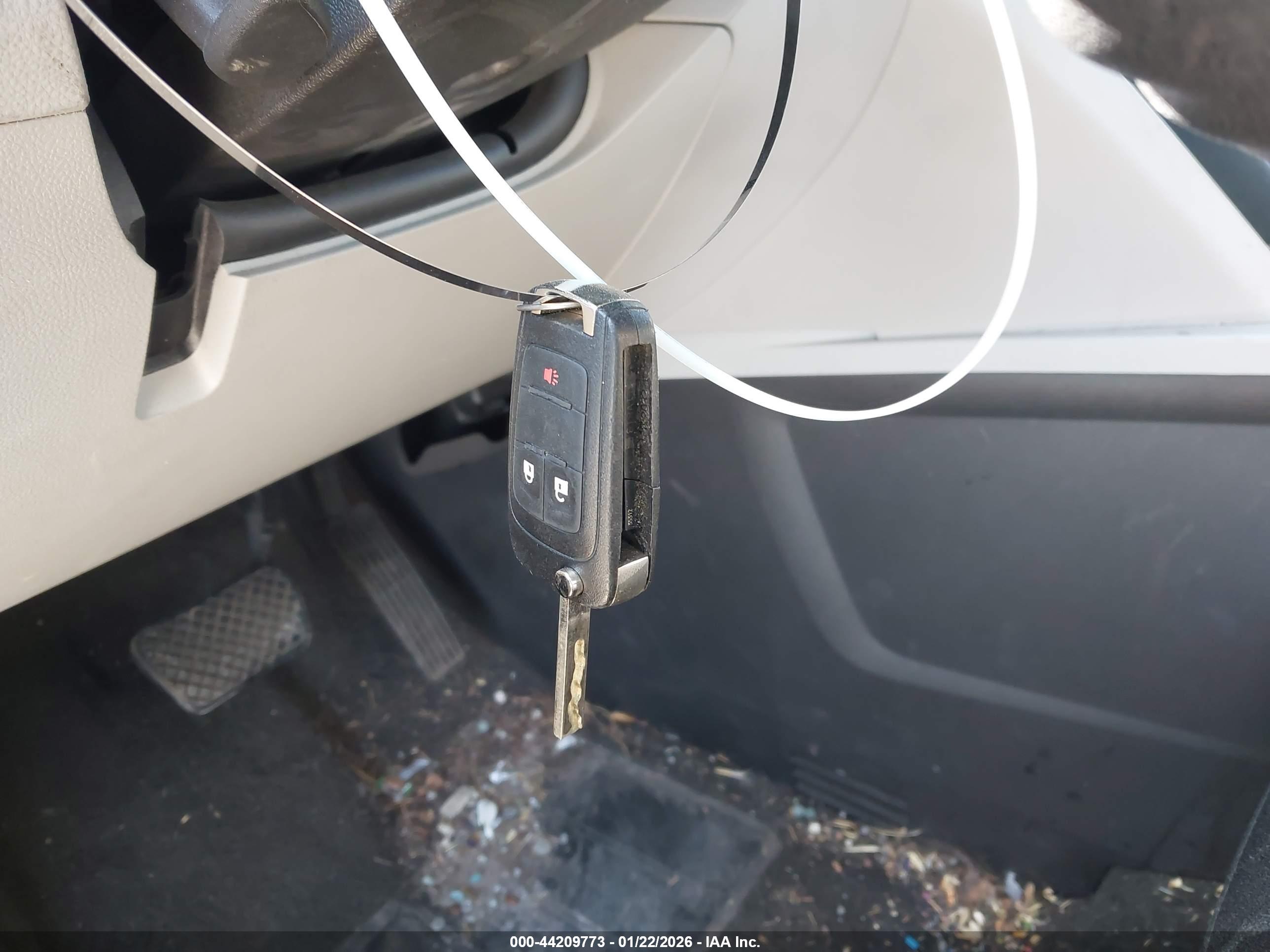 CHEVROLET EQUINOX image 11