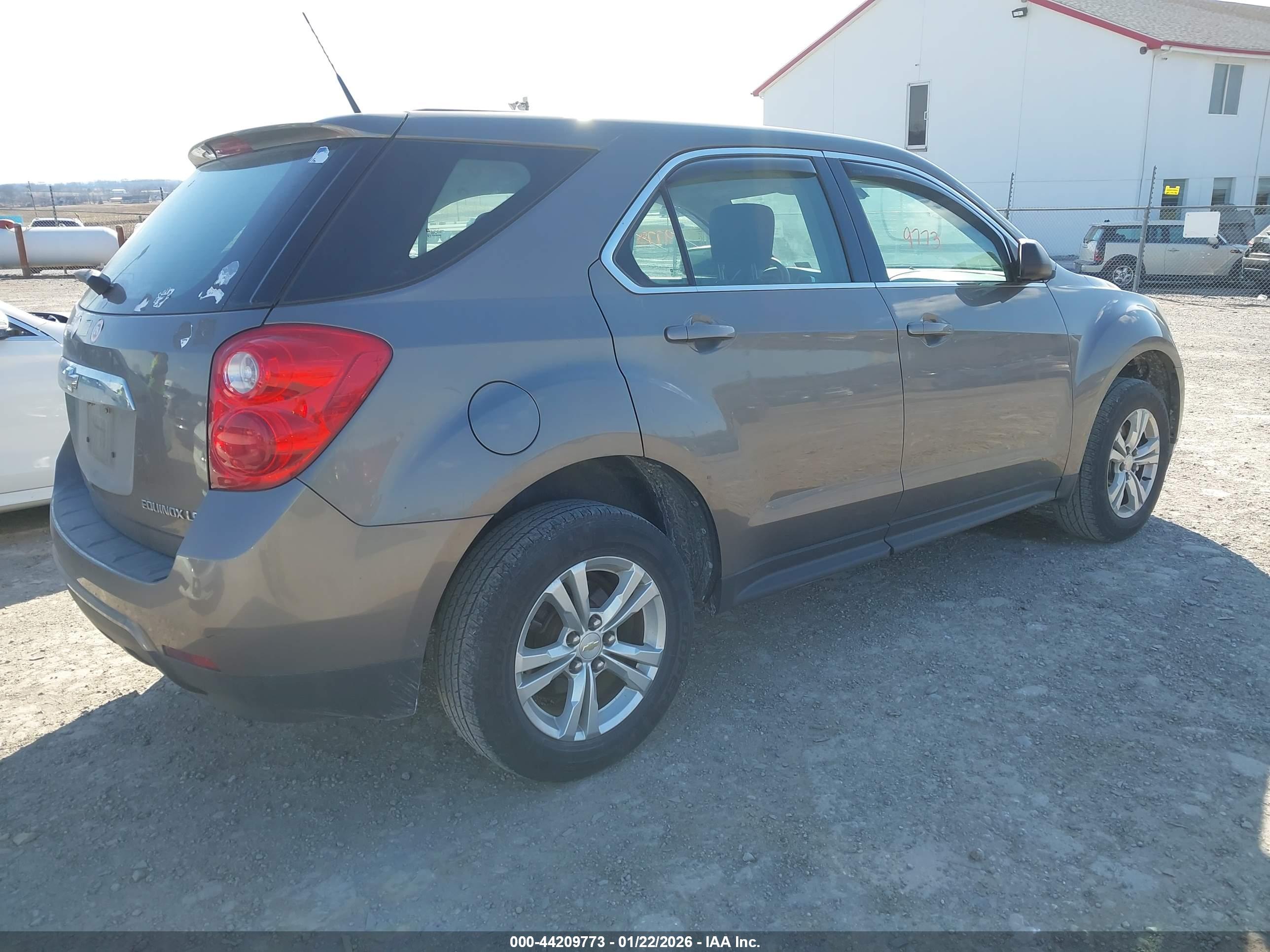 CHEVROLET EQUINOX image 4