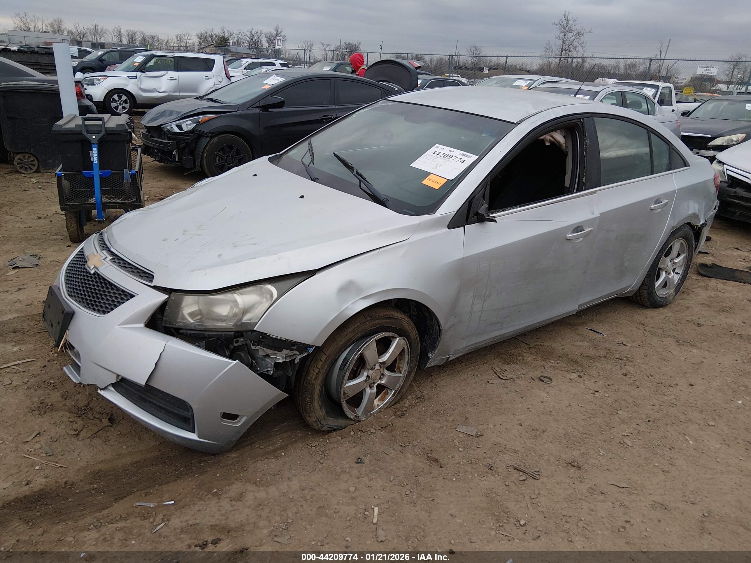 CHEVROLET CRUZE image 2