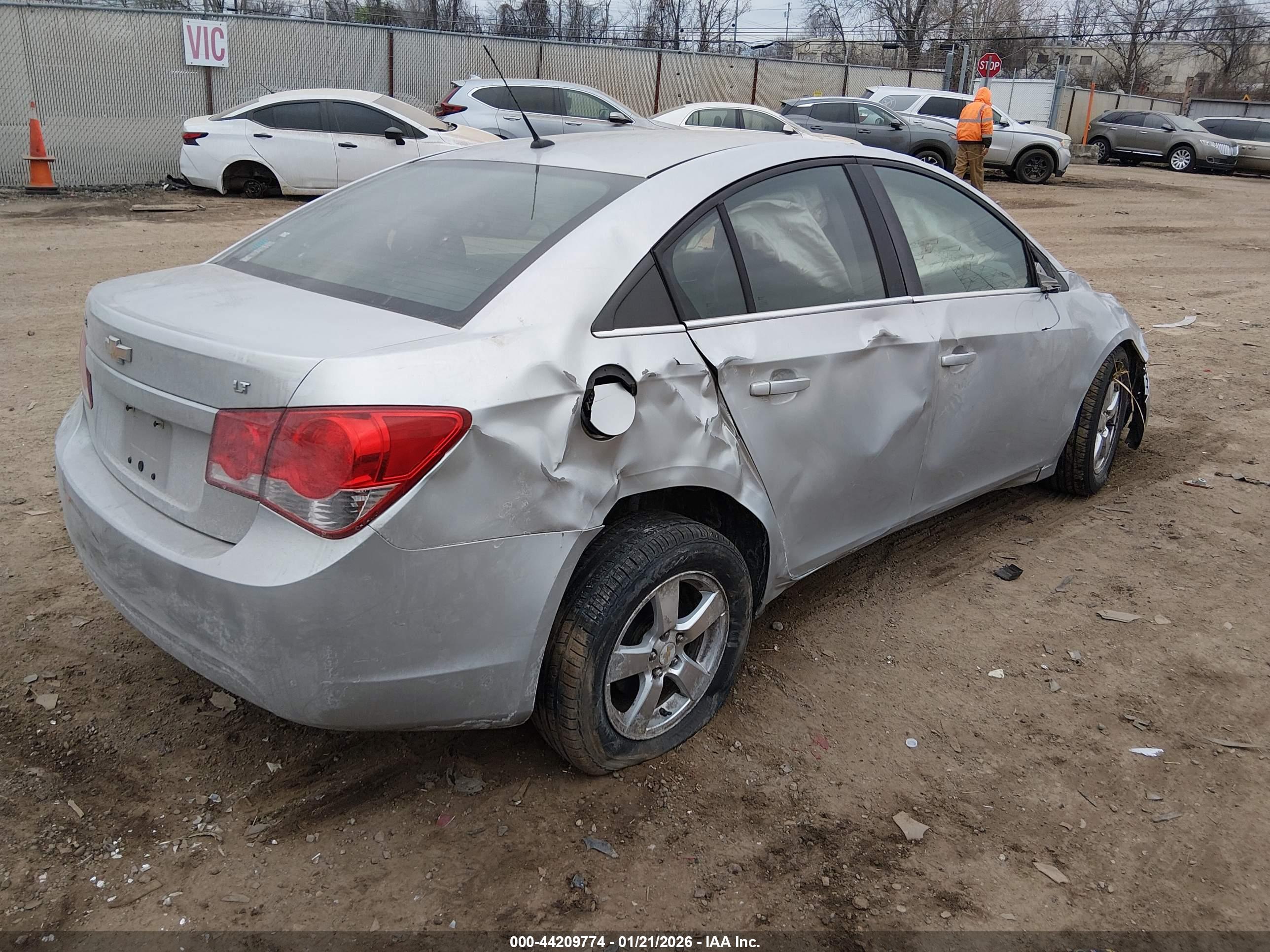 CHEVROLET CRUZE image 4