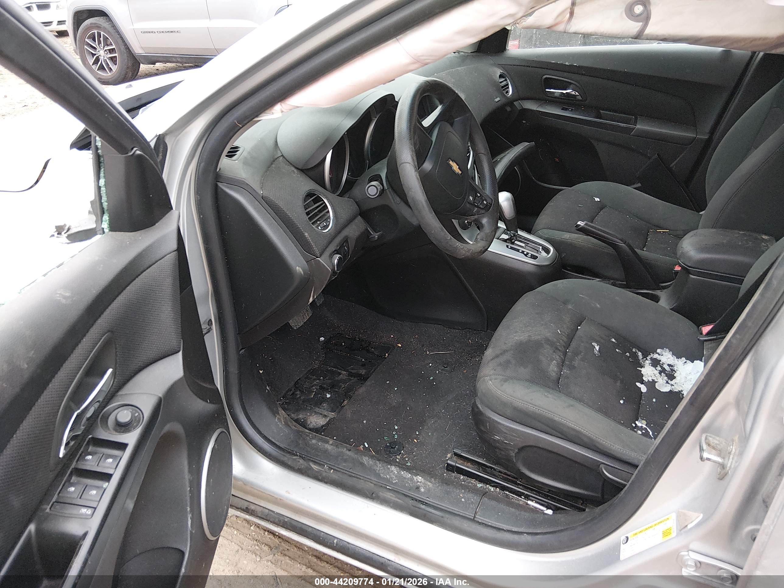 CHEVROLET CRUZE image 5