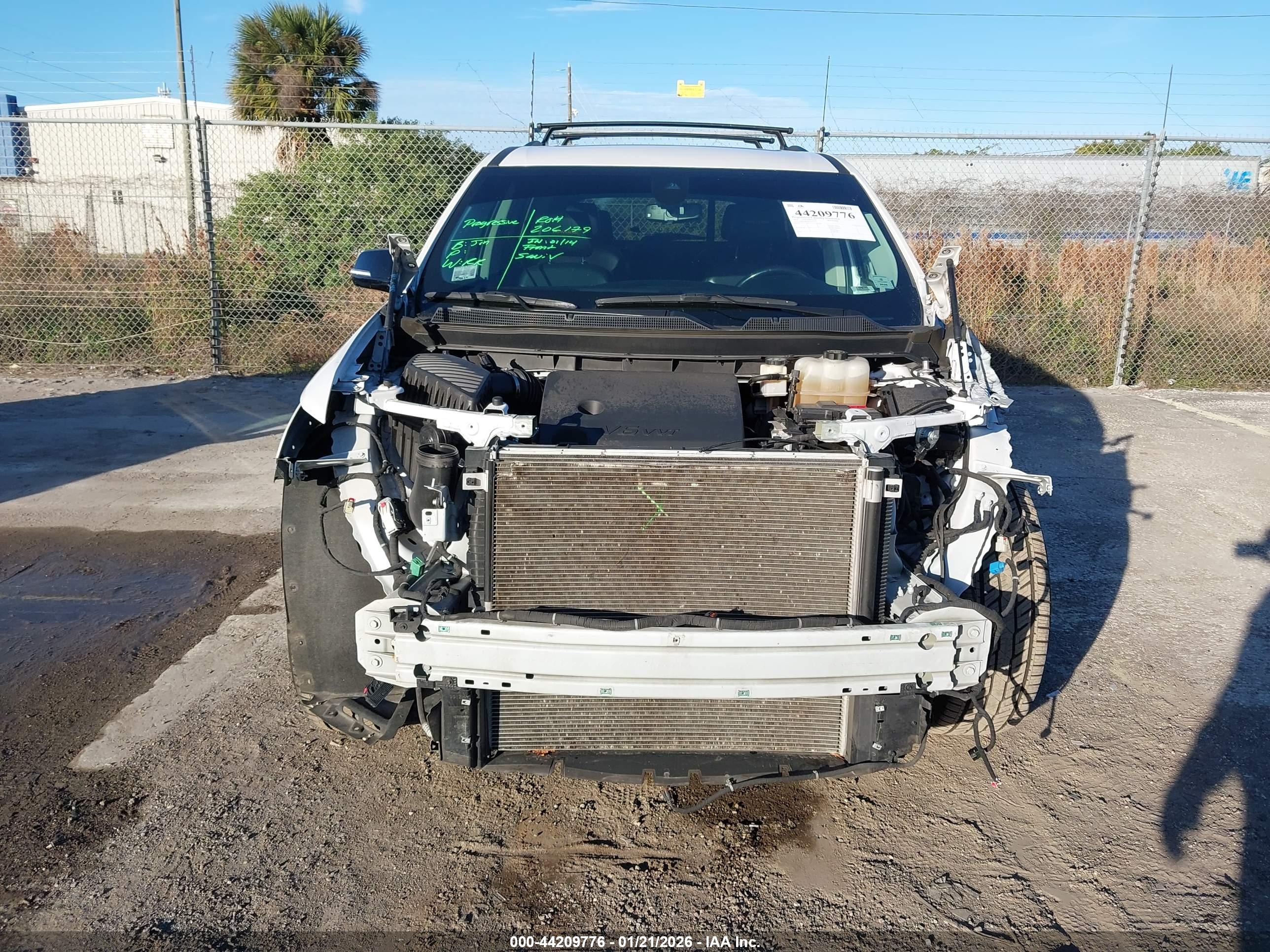 CHEVROLET TRAVERSE image 6