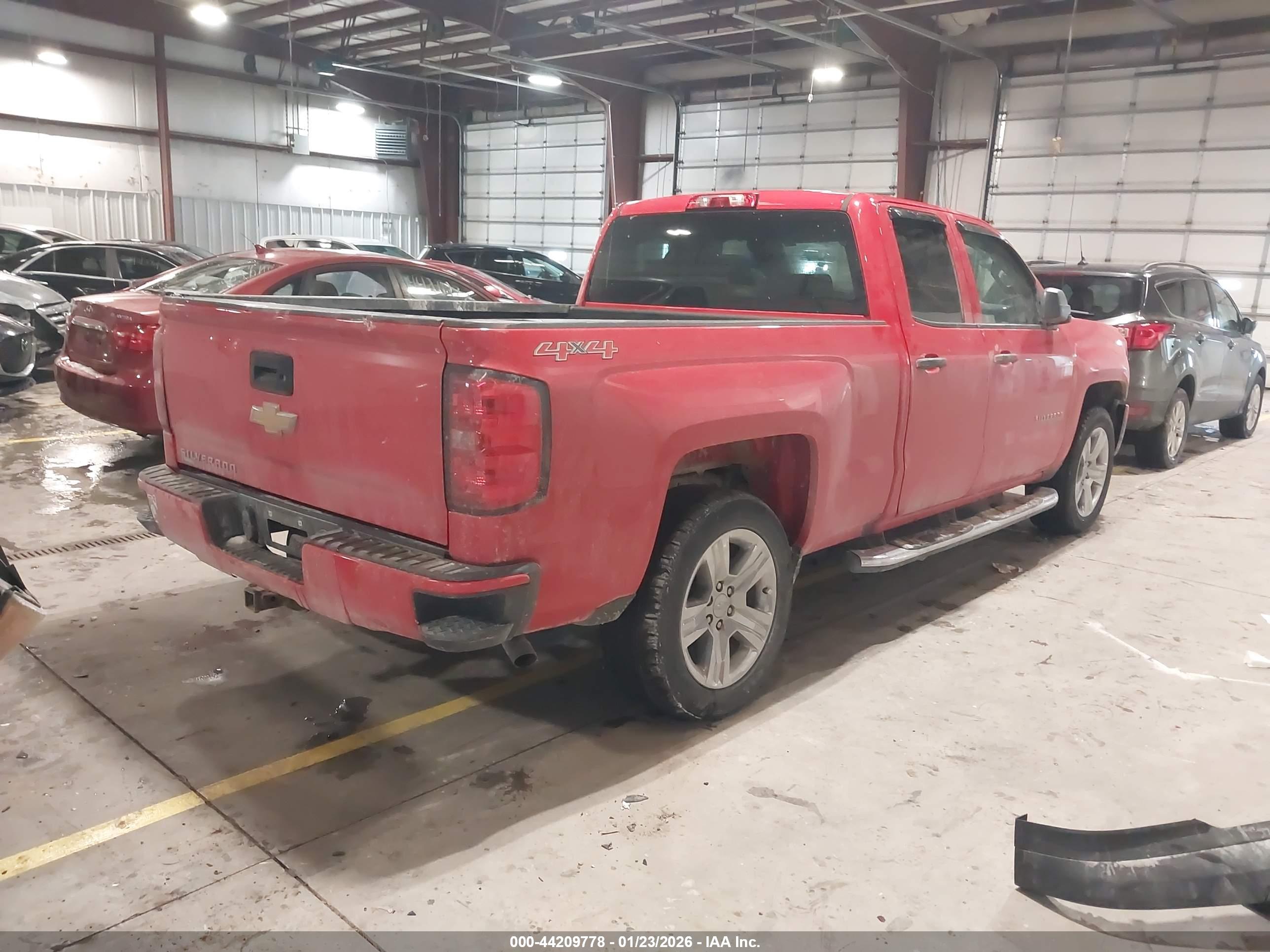 CHEVROLET SILVERADO image 4