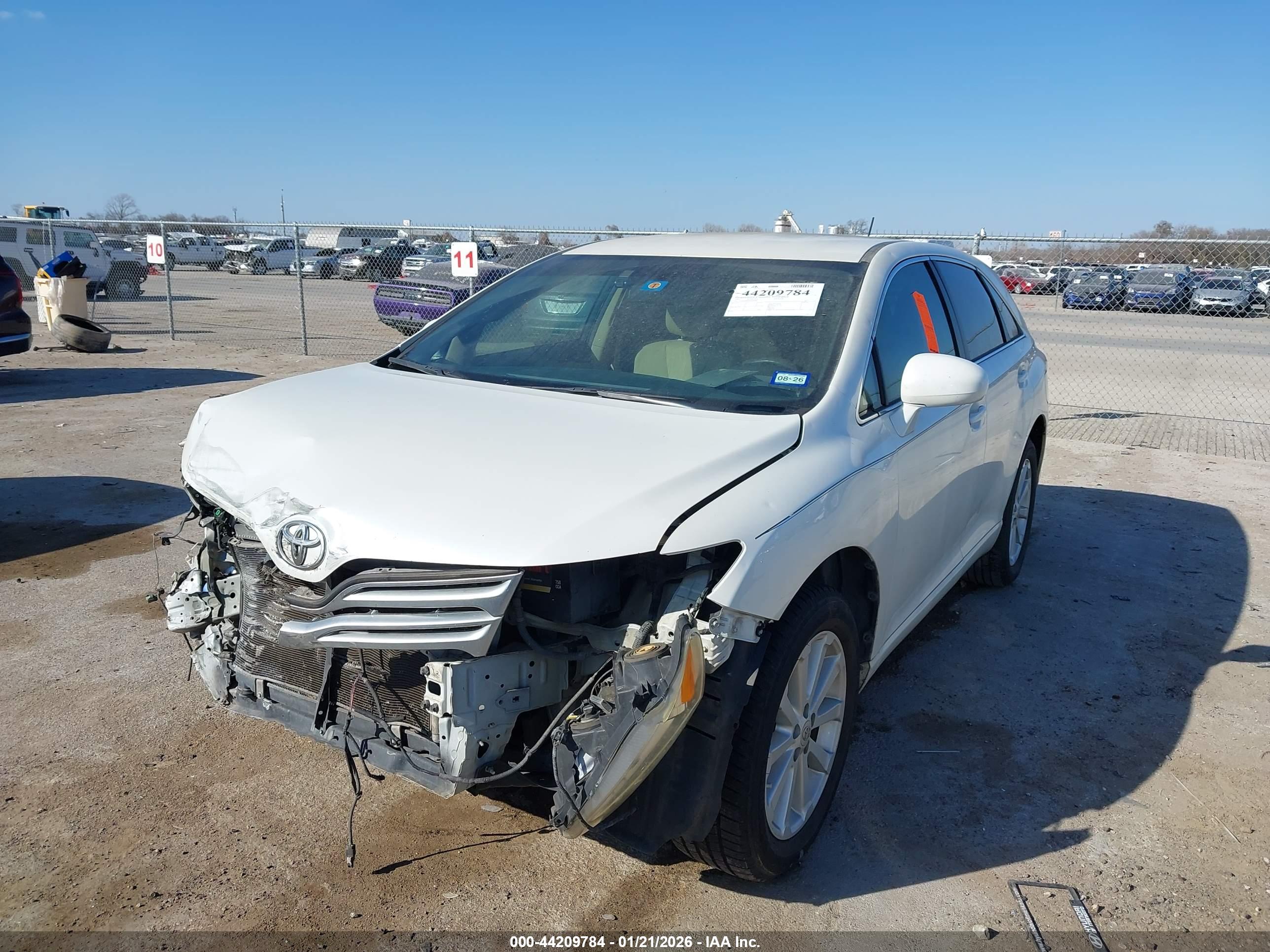 TOYOTA VENZA image 2