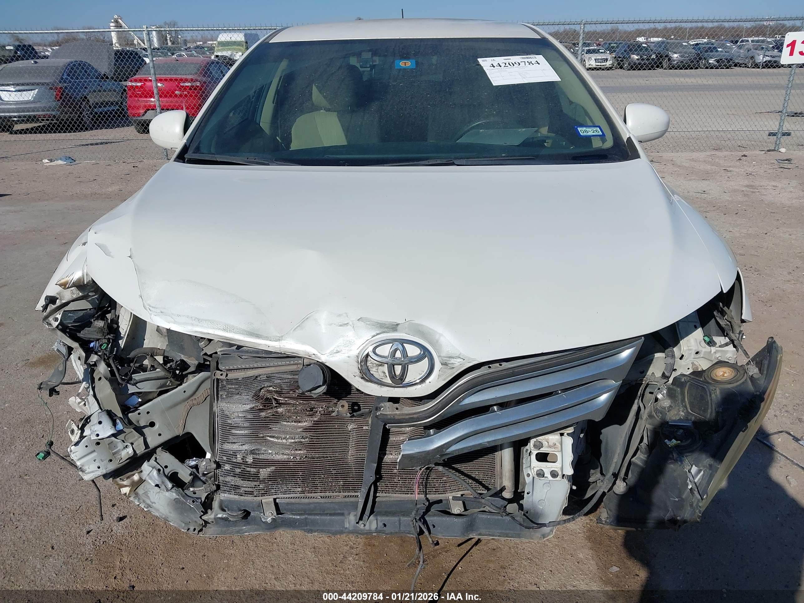 TOYOTA VENZA image 6