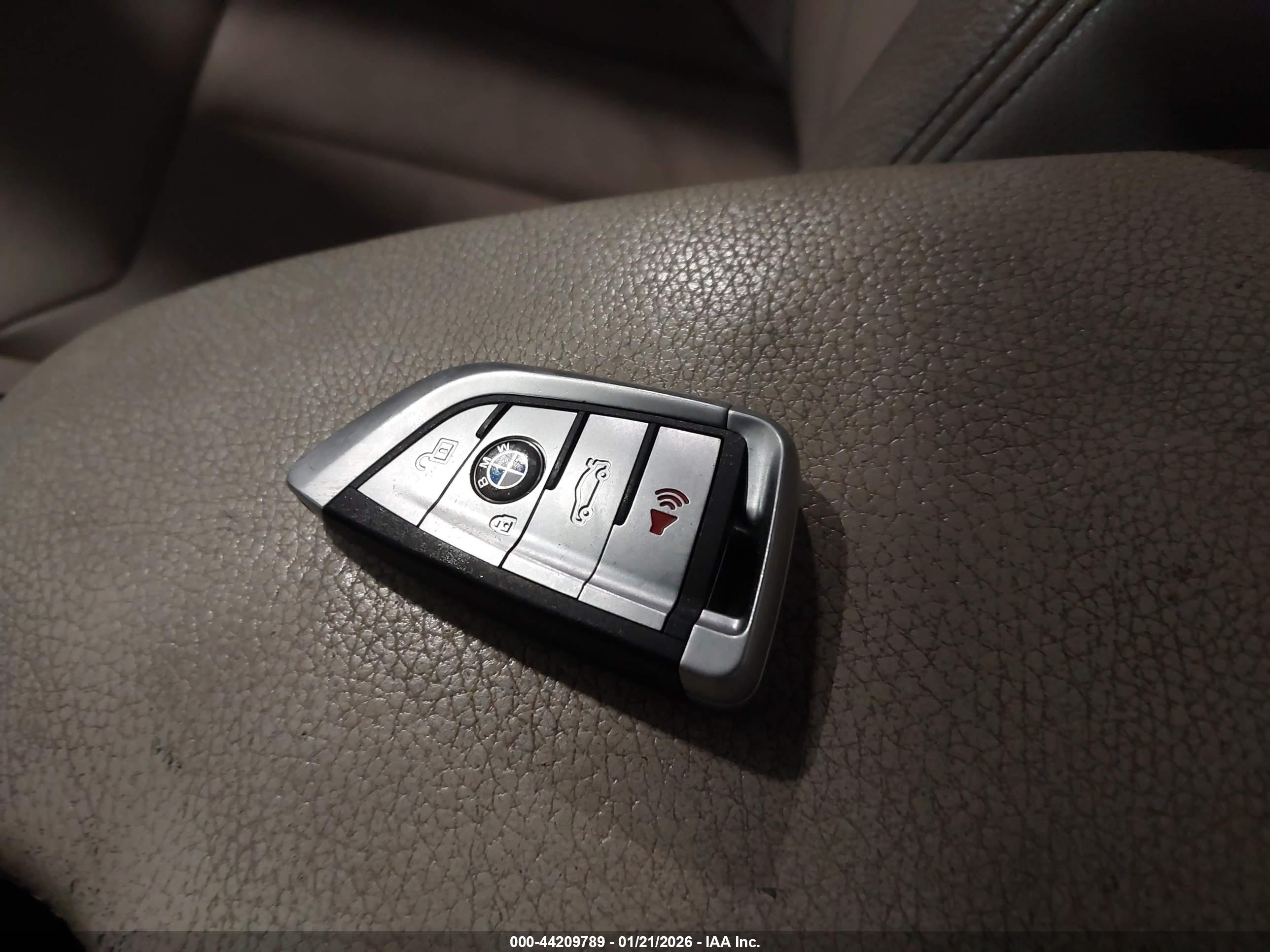 BMW 328I image 11