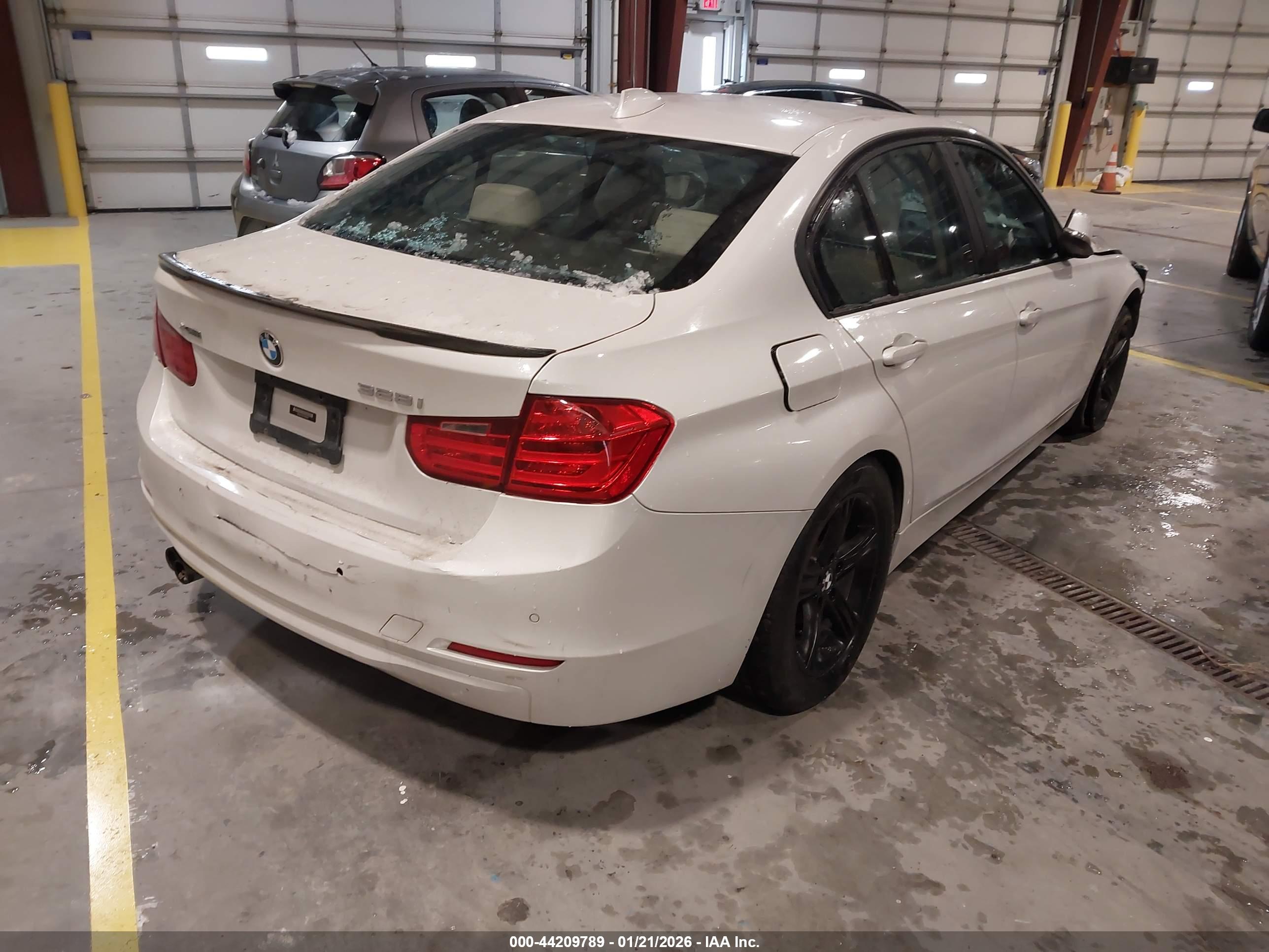 BMW 328I image 4