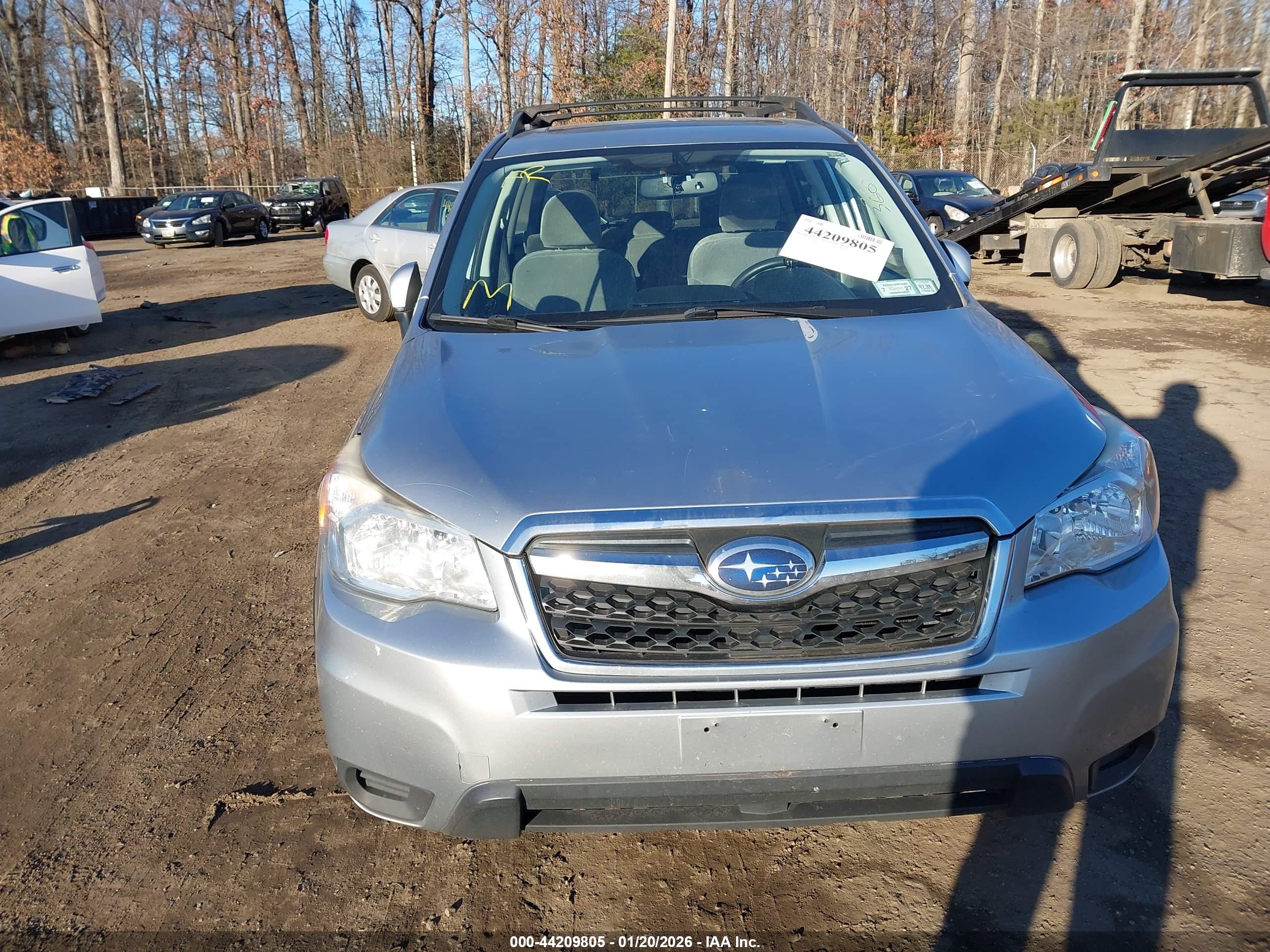 SUBARU FORESTER image 6