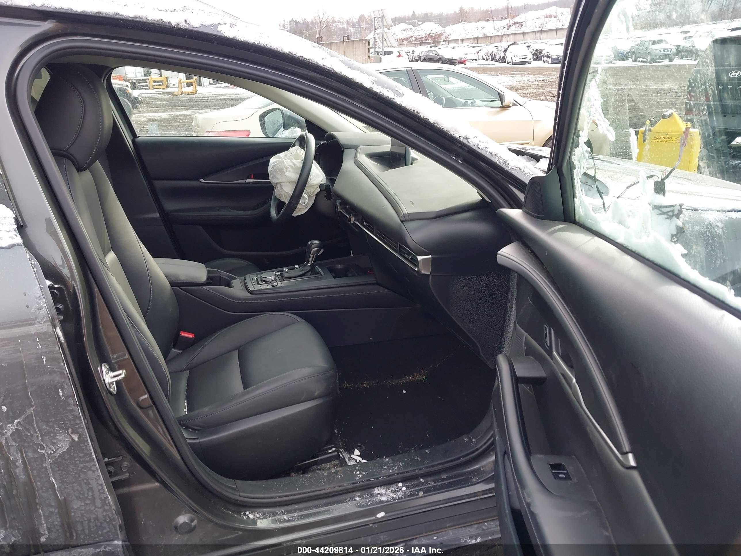 MAZDA CX-30 image 5
