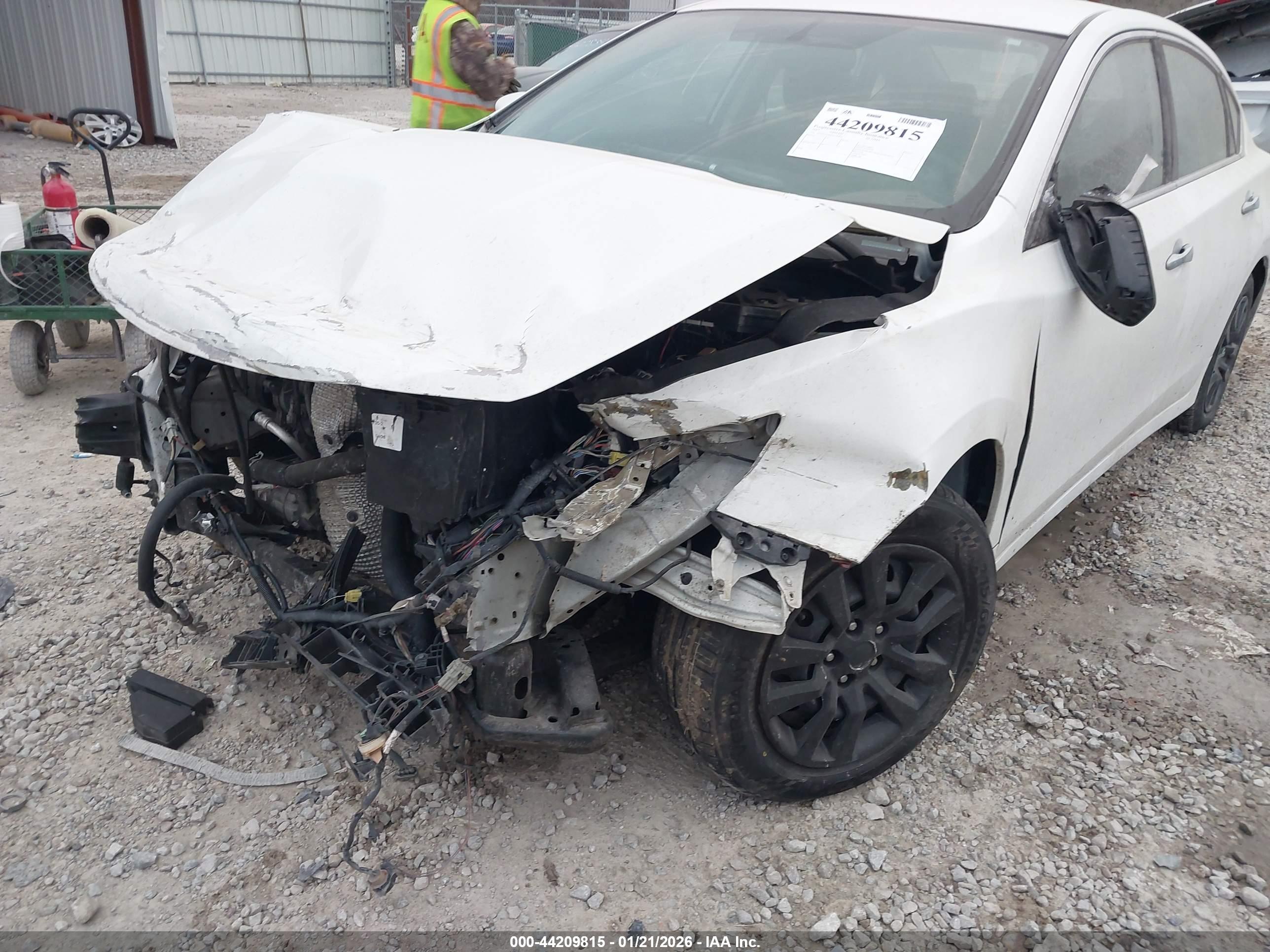 NISSAN ALTIMA image 6