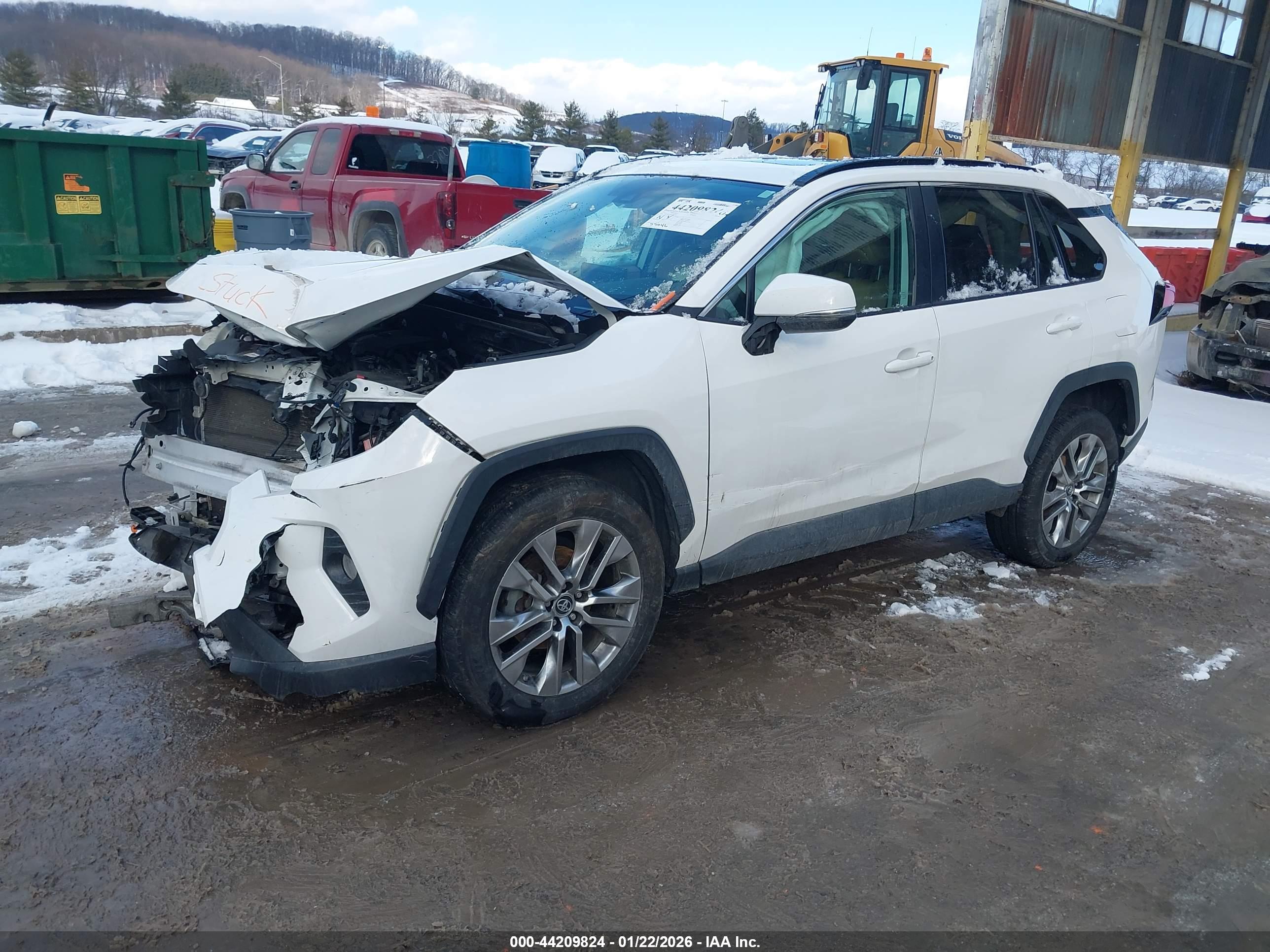TOYOTA RAV4 image 2