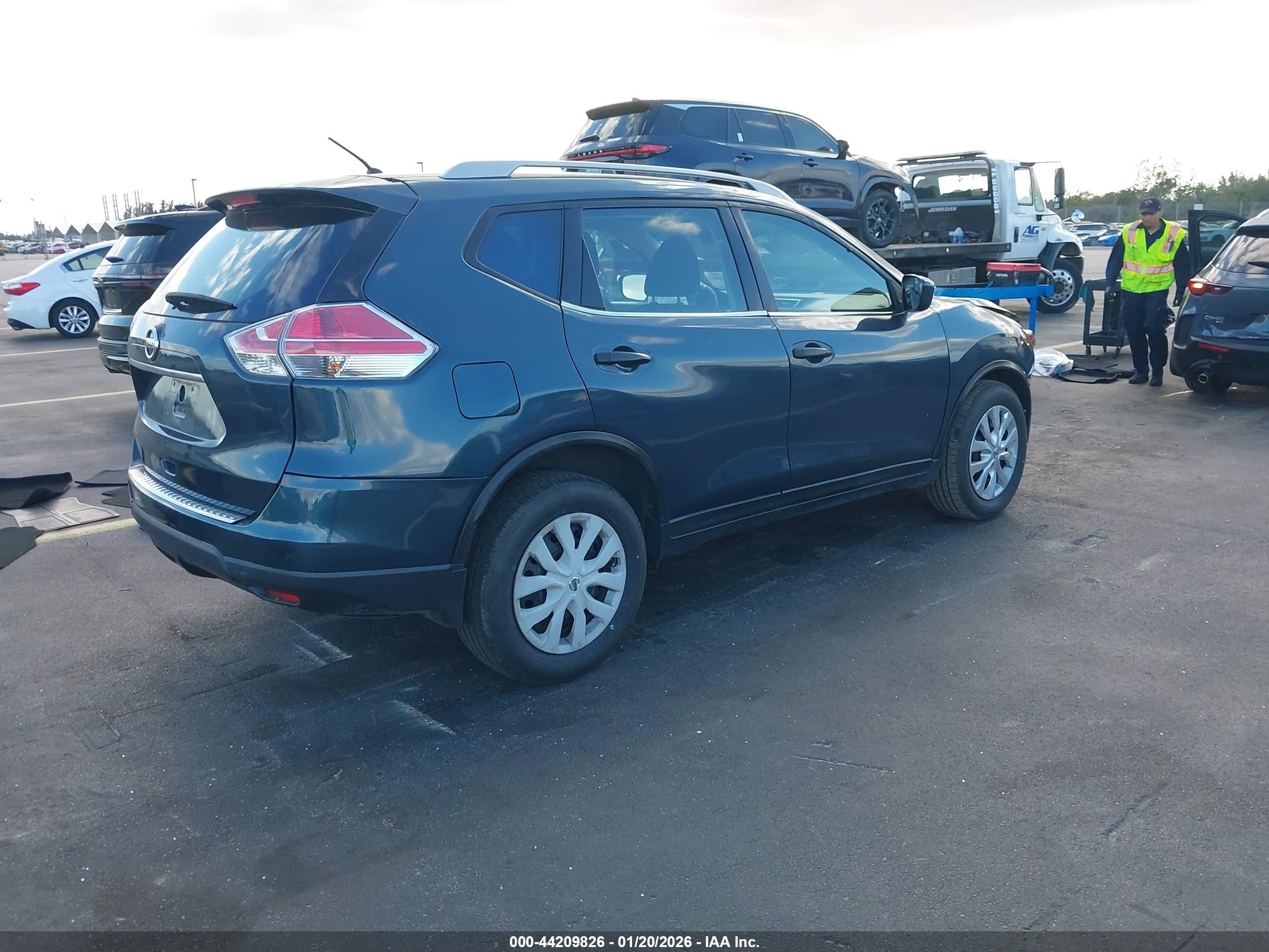 NISSAN ROGUE image 4