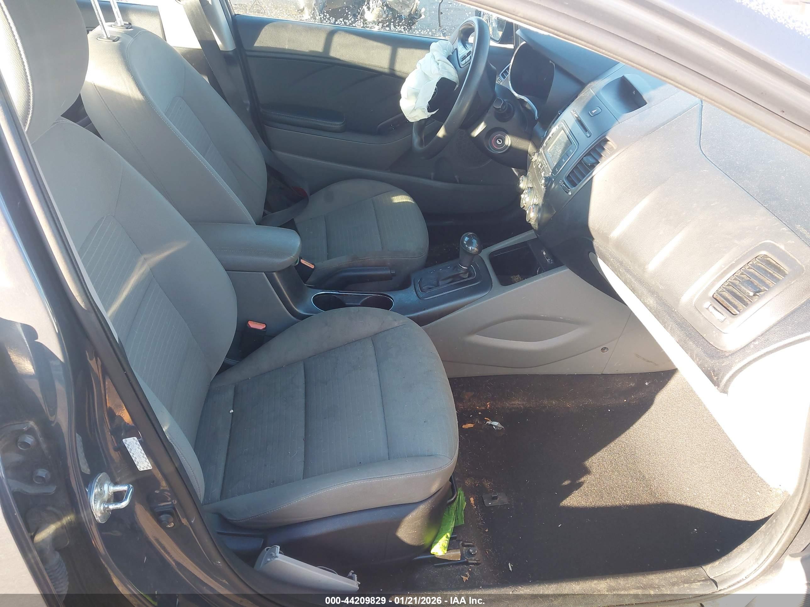 KIA FORTE image 5