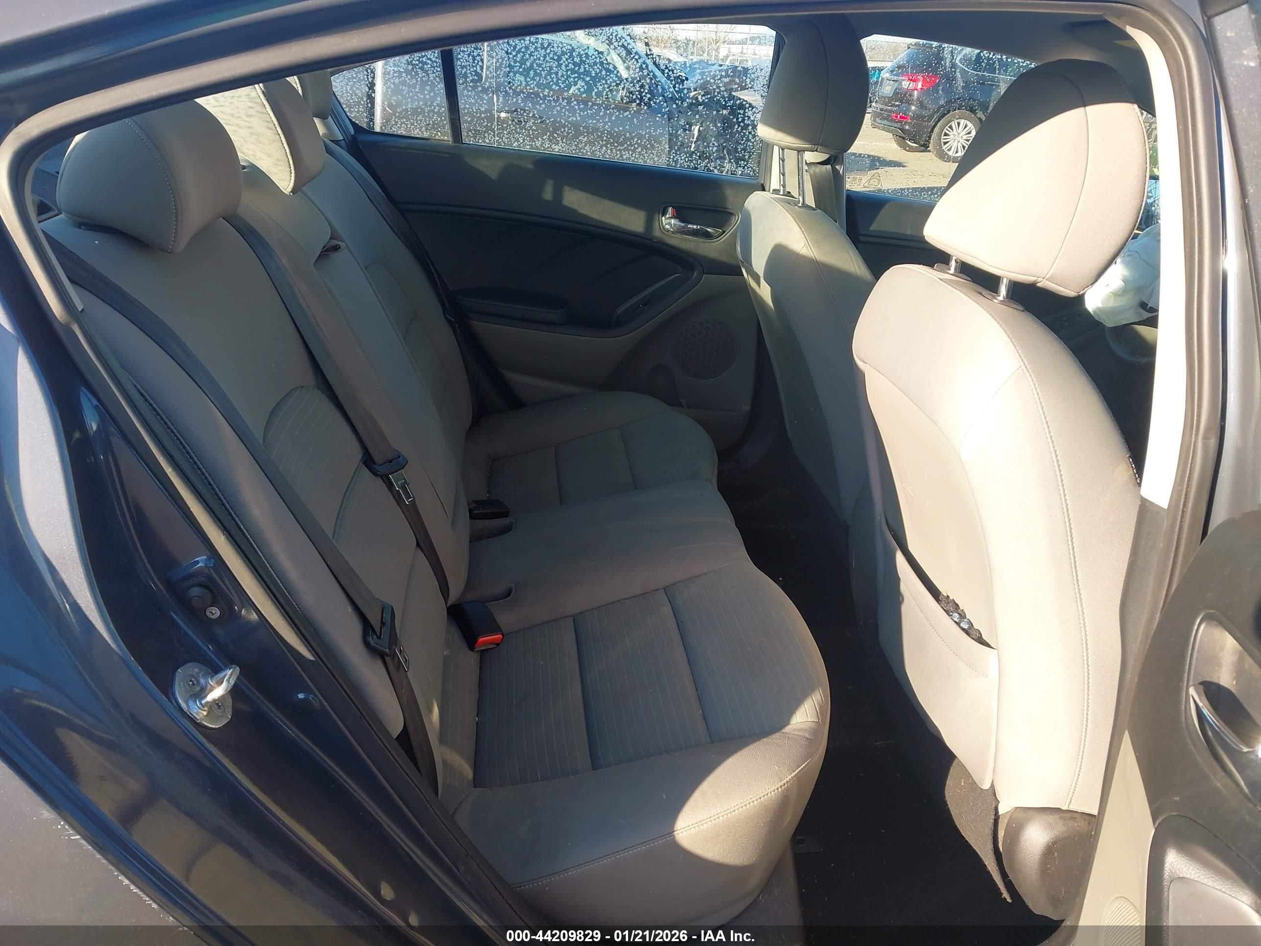 KIA FORTE image 8