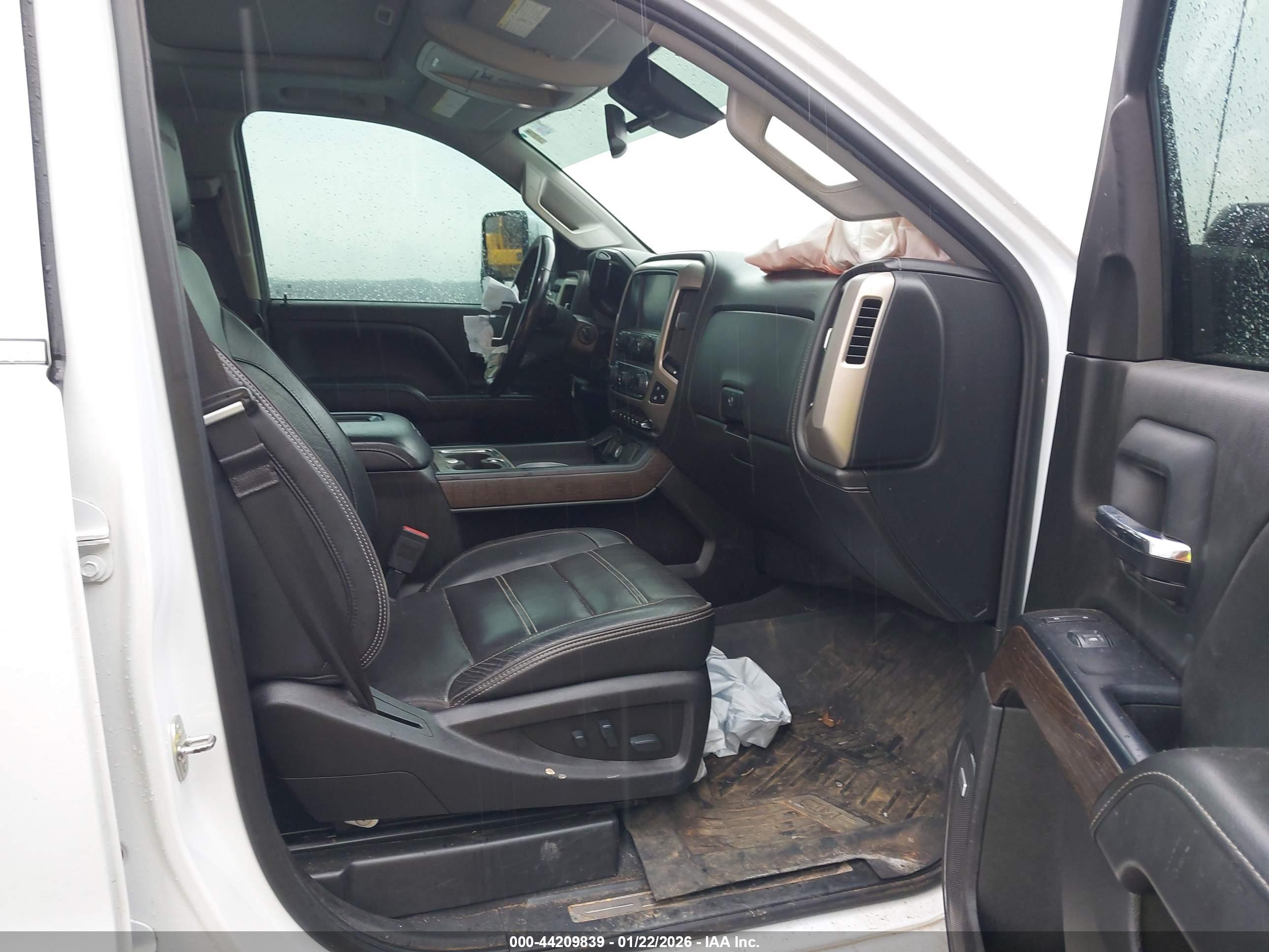 GMC SIERRA image 5