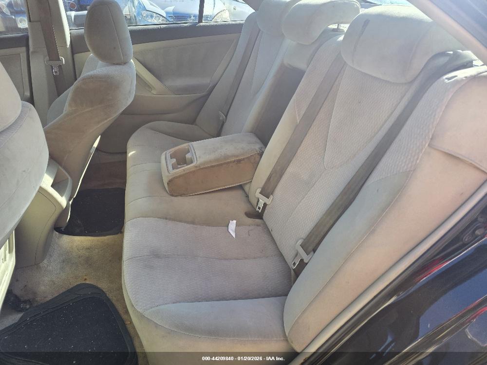 TOYOTA CAMRY image 8