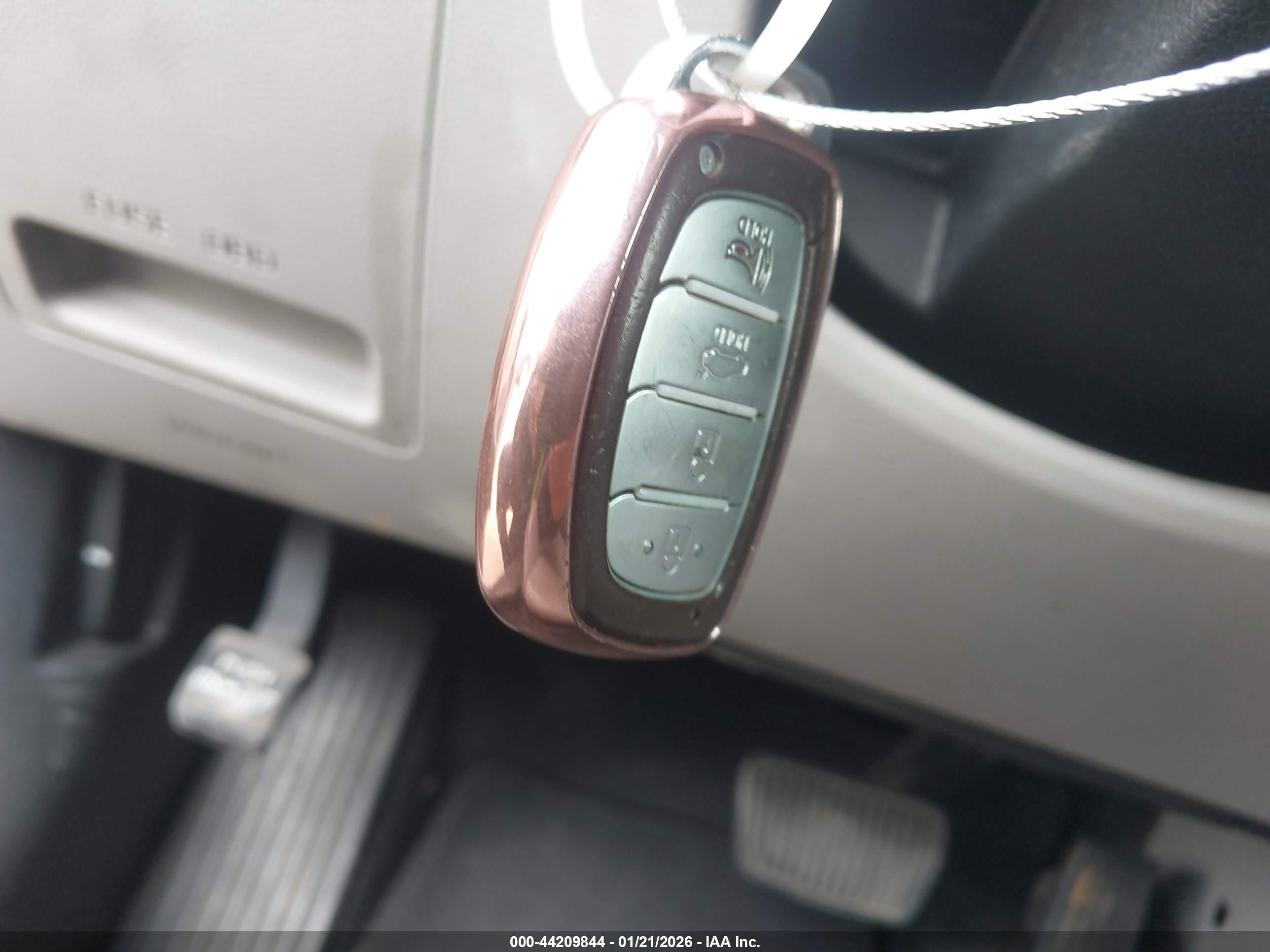 HYUNDAI SONATA image 11