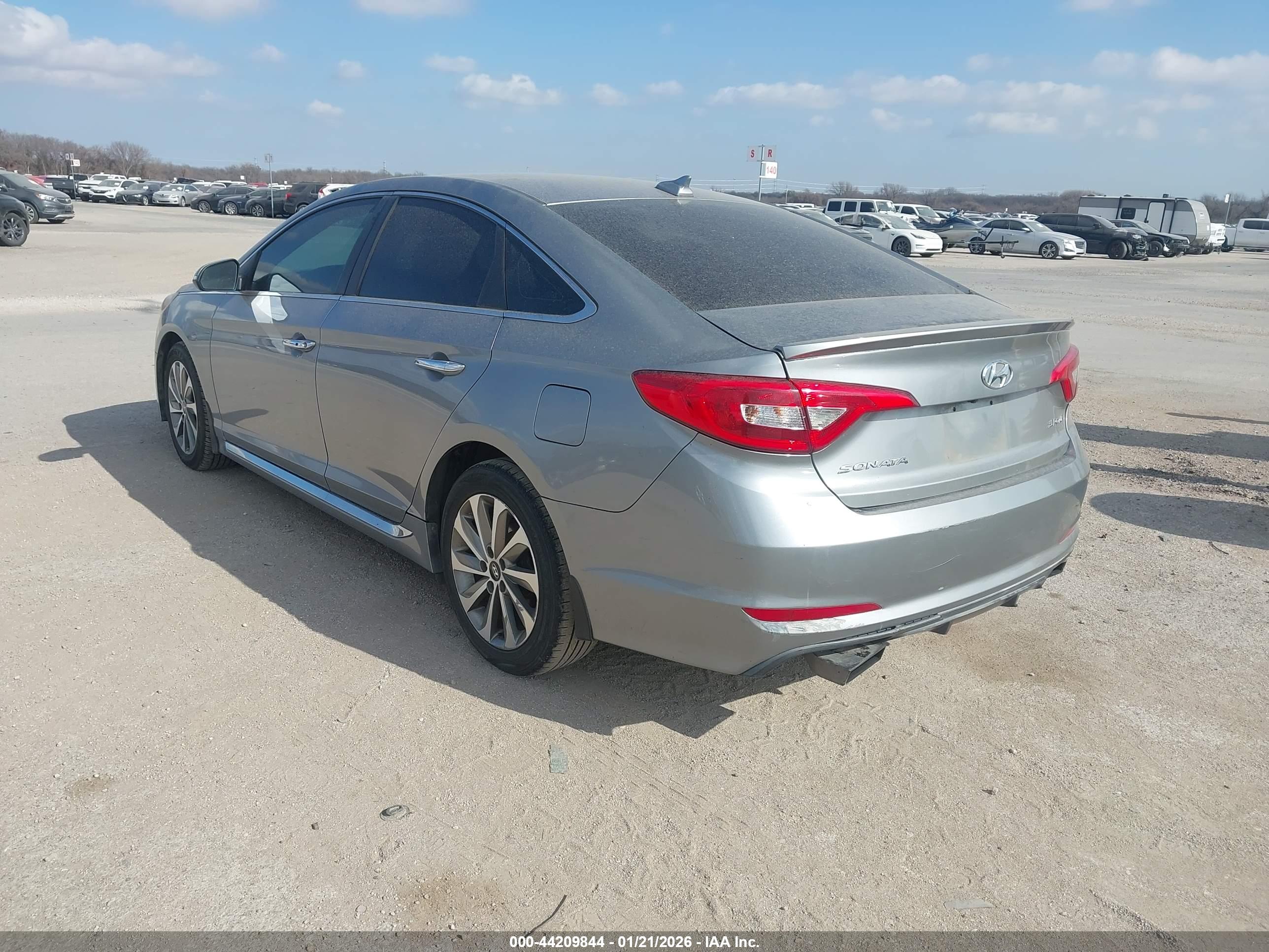 HYUNDAI SONATA image 3