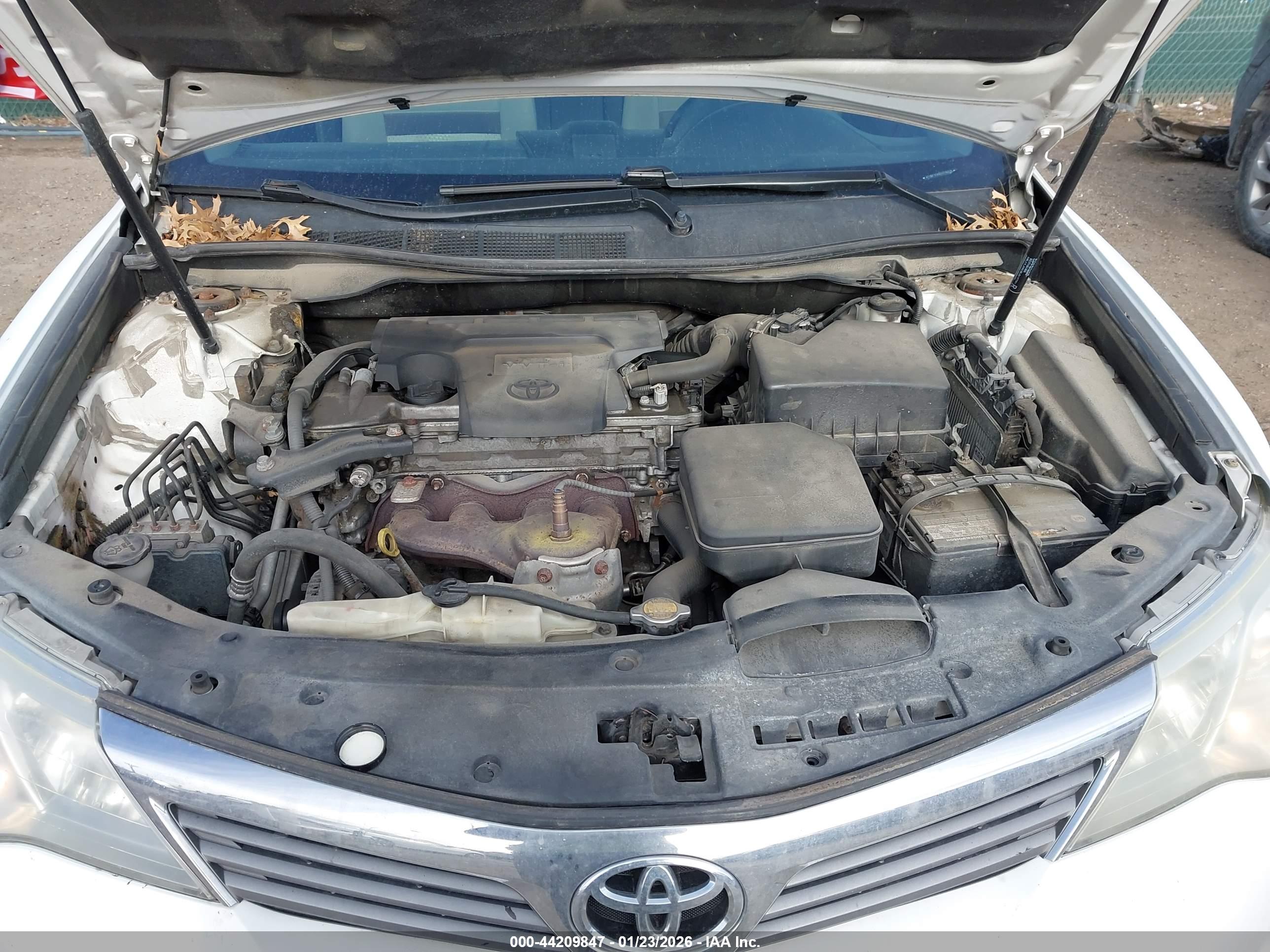 TOYOTA CAMRY image 10