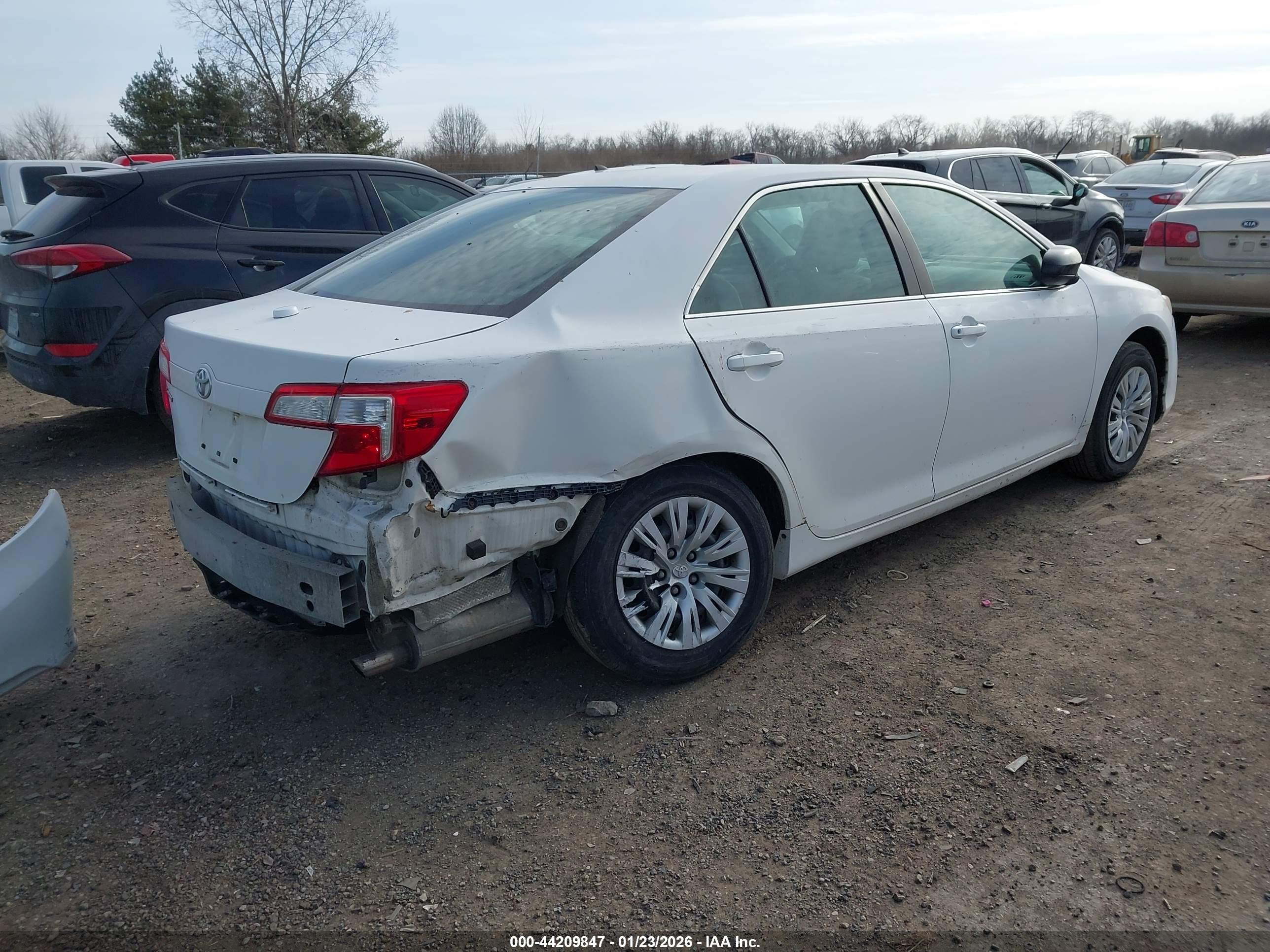 TOYOTA CAMRY image 4