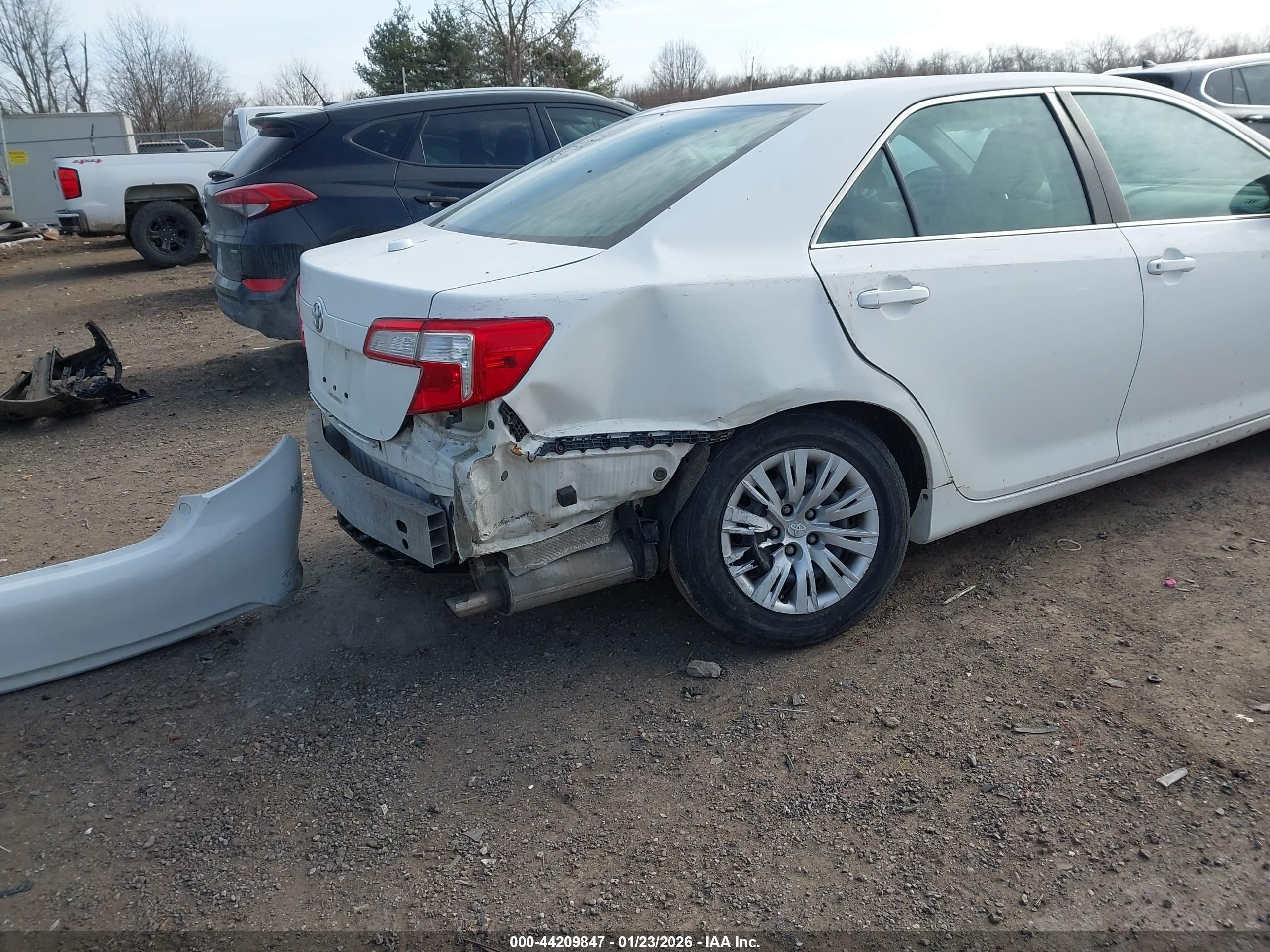 TOYOTA CAMRY image 6