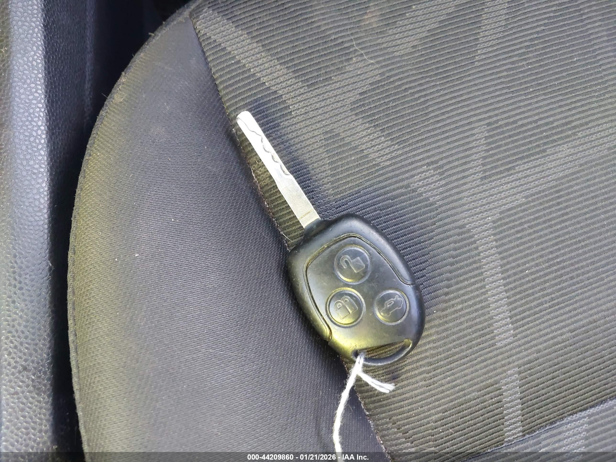 FORD FIESTA image 11