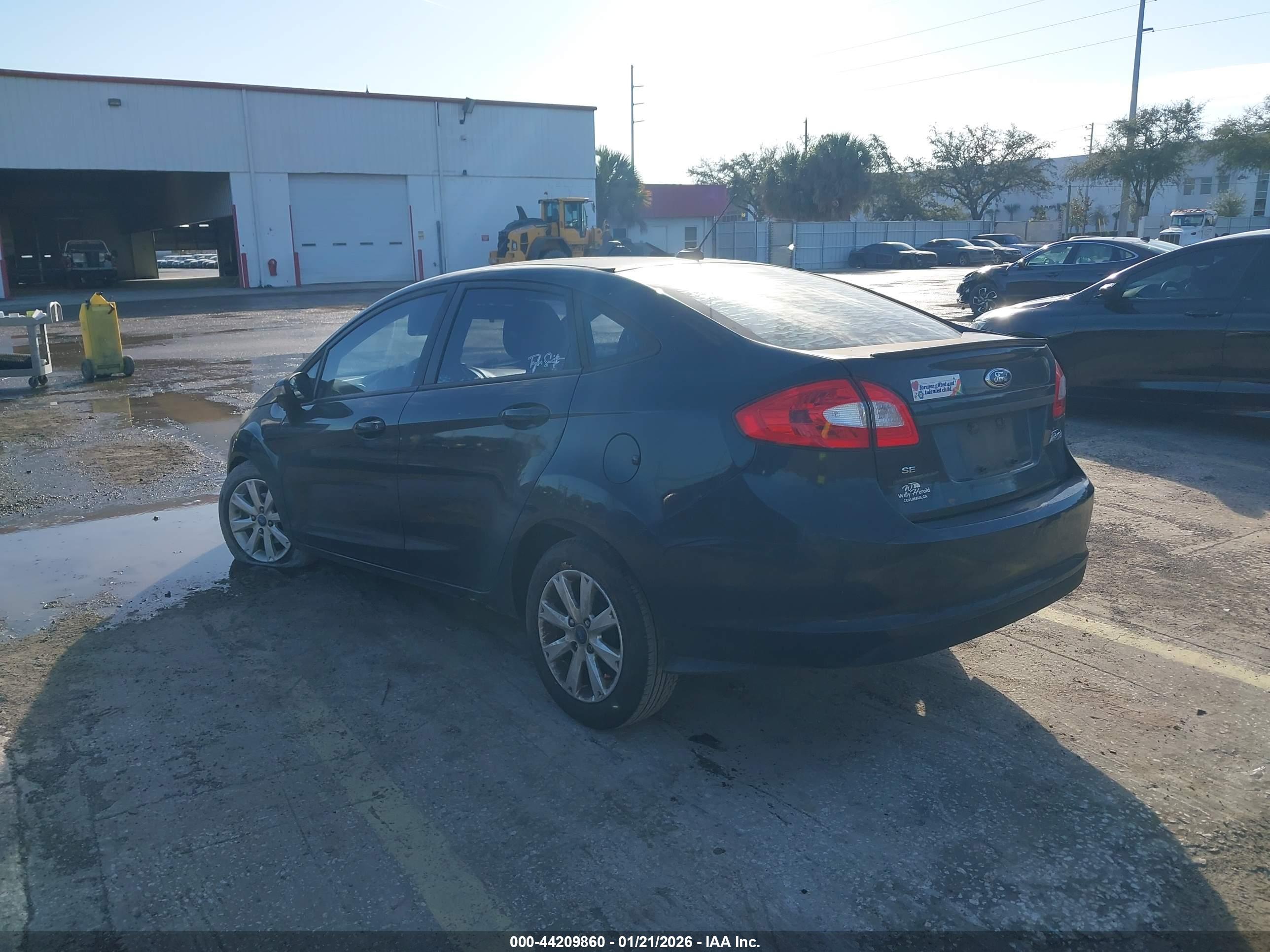 FORD FIESTA image 3