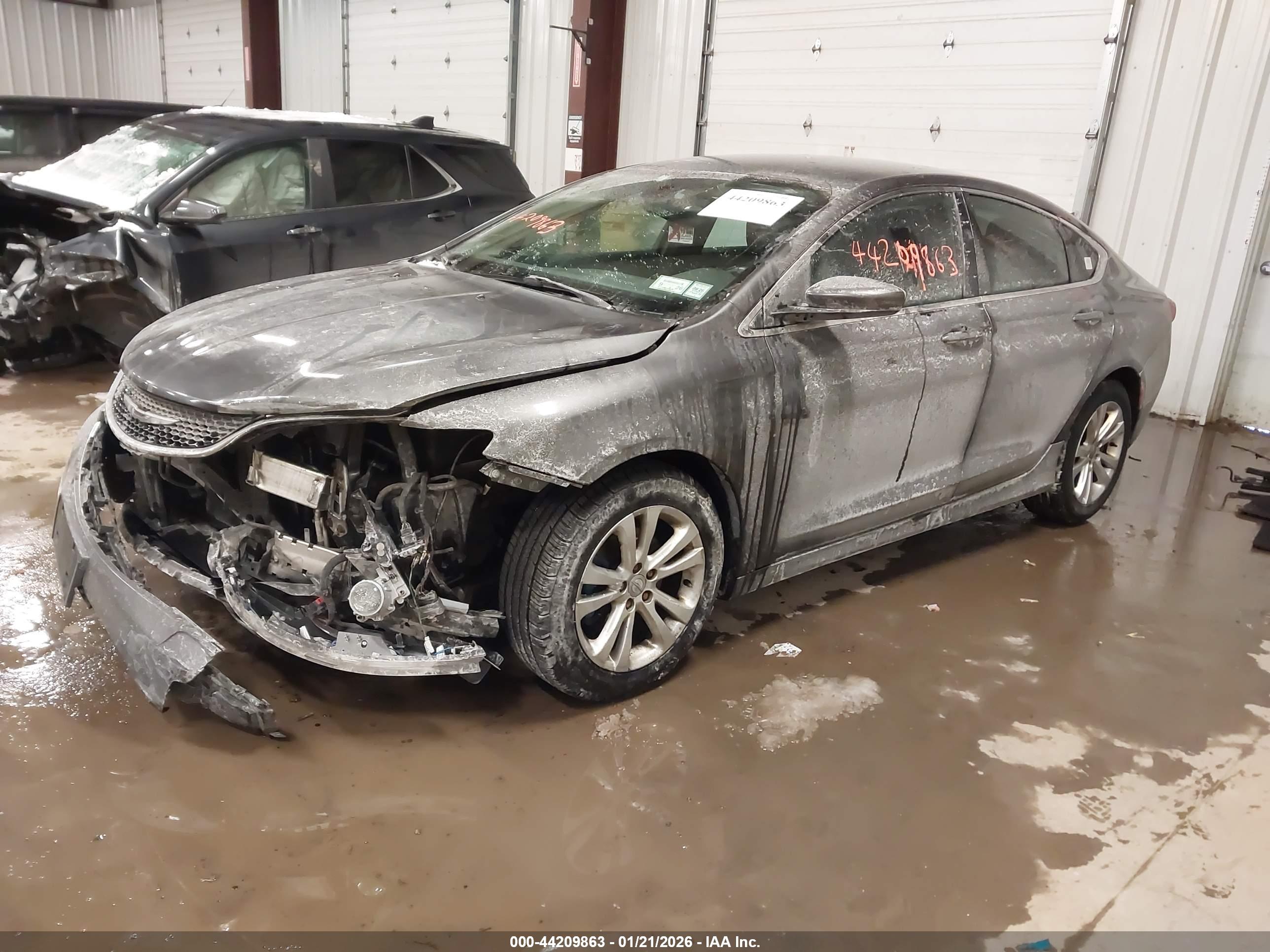 CHRYSLER 200 image 2