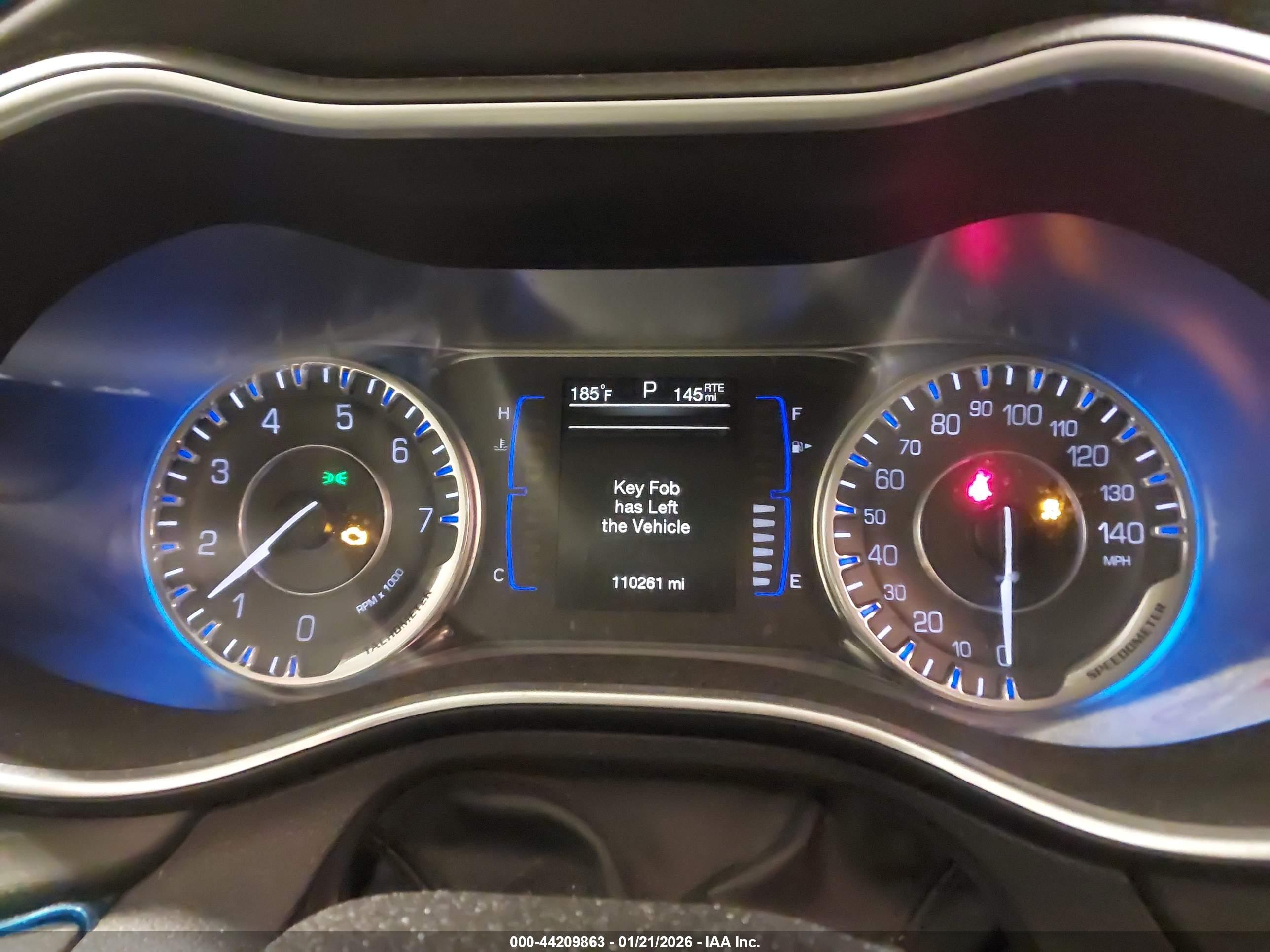 CHRYSLER 200 image 7