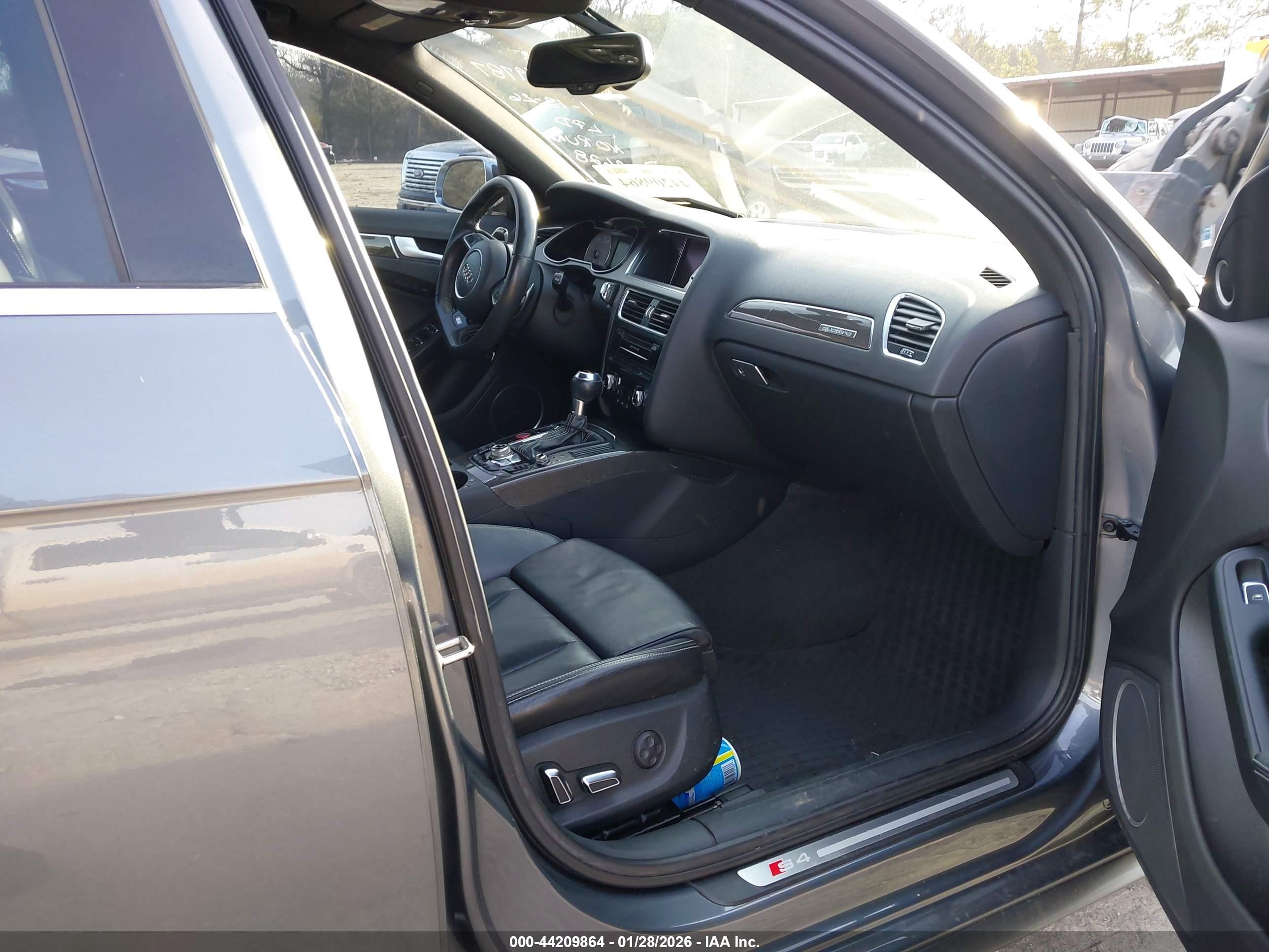 AUDI S4 image 5