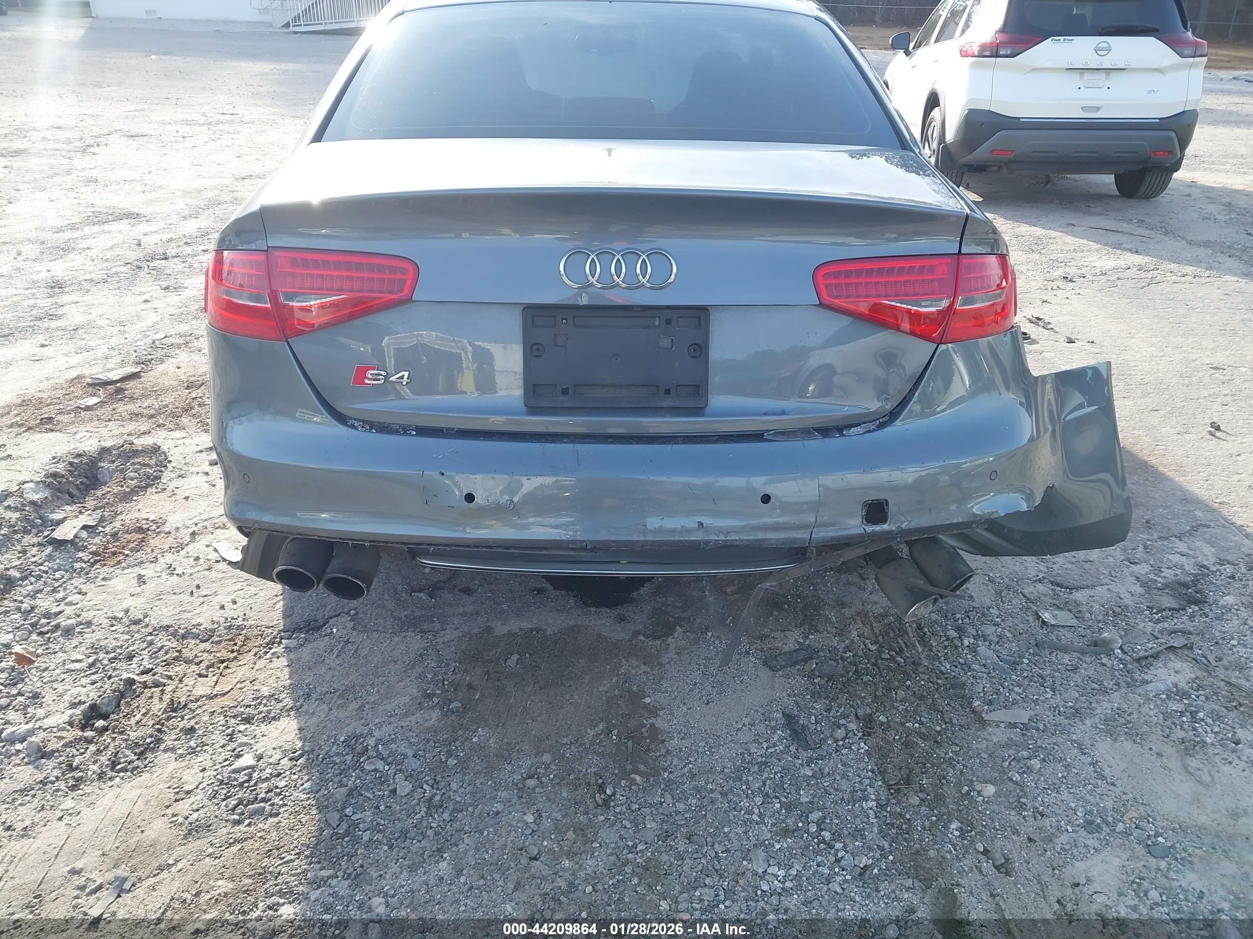 AUDI S4 image 6
