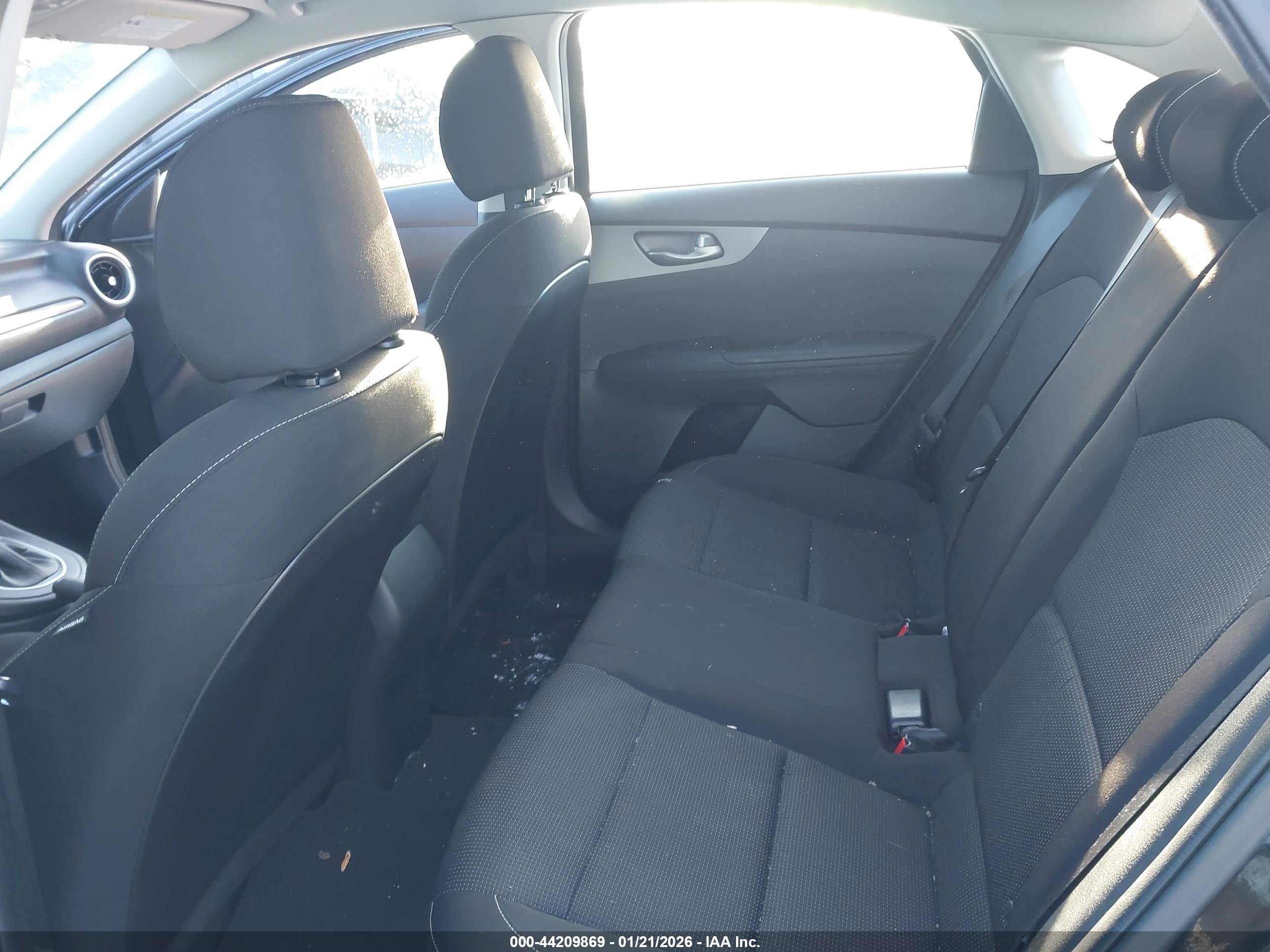 KIA FORTE image 8