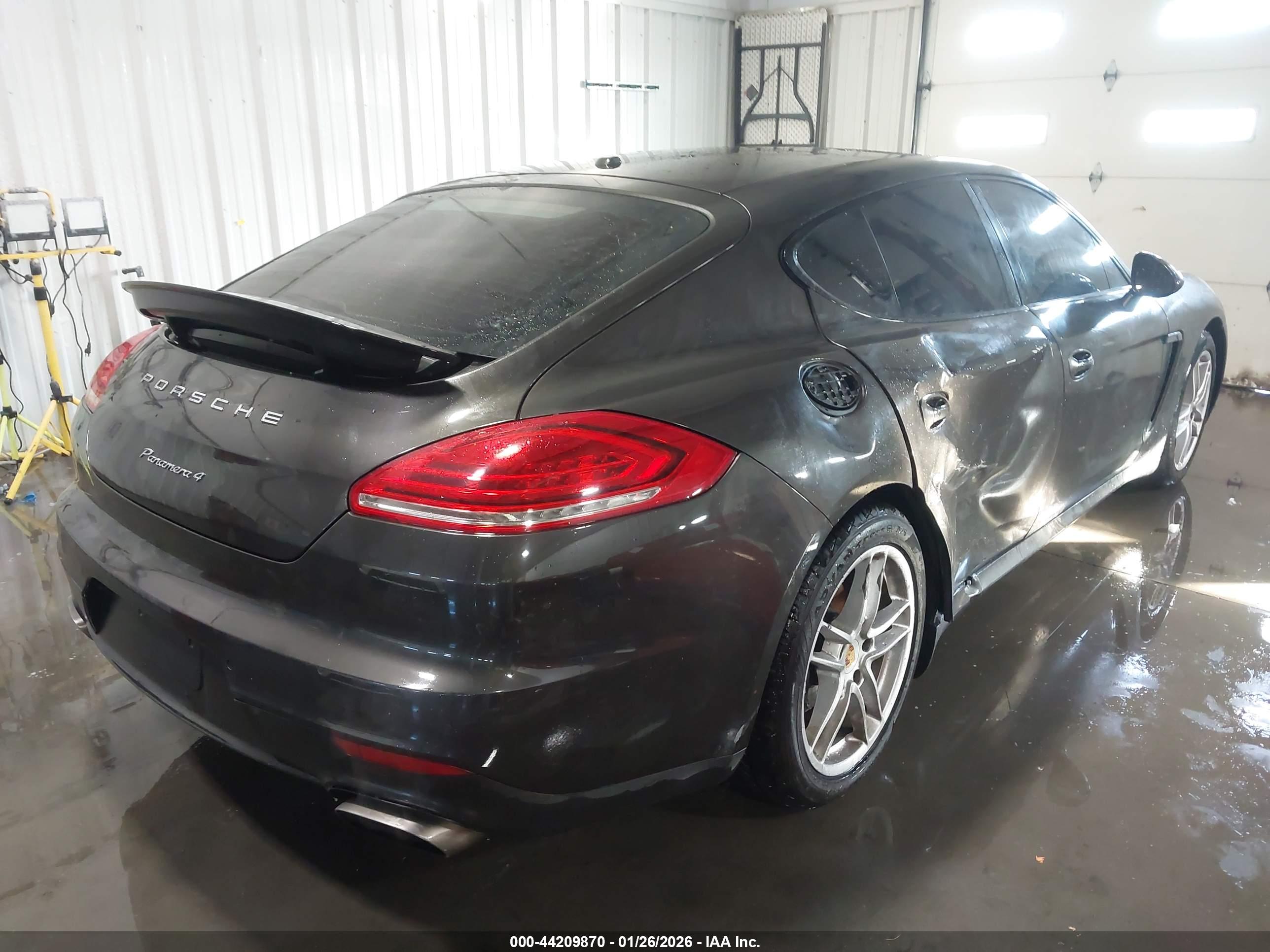 PORSCHE PANAMERA image 4