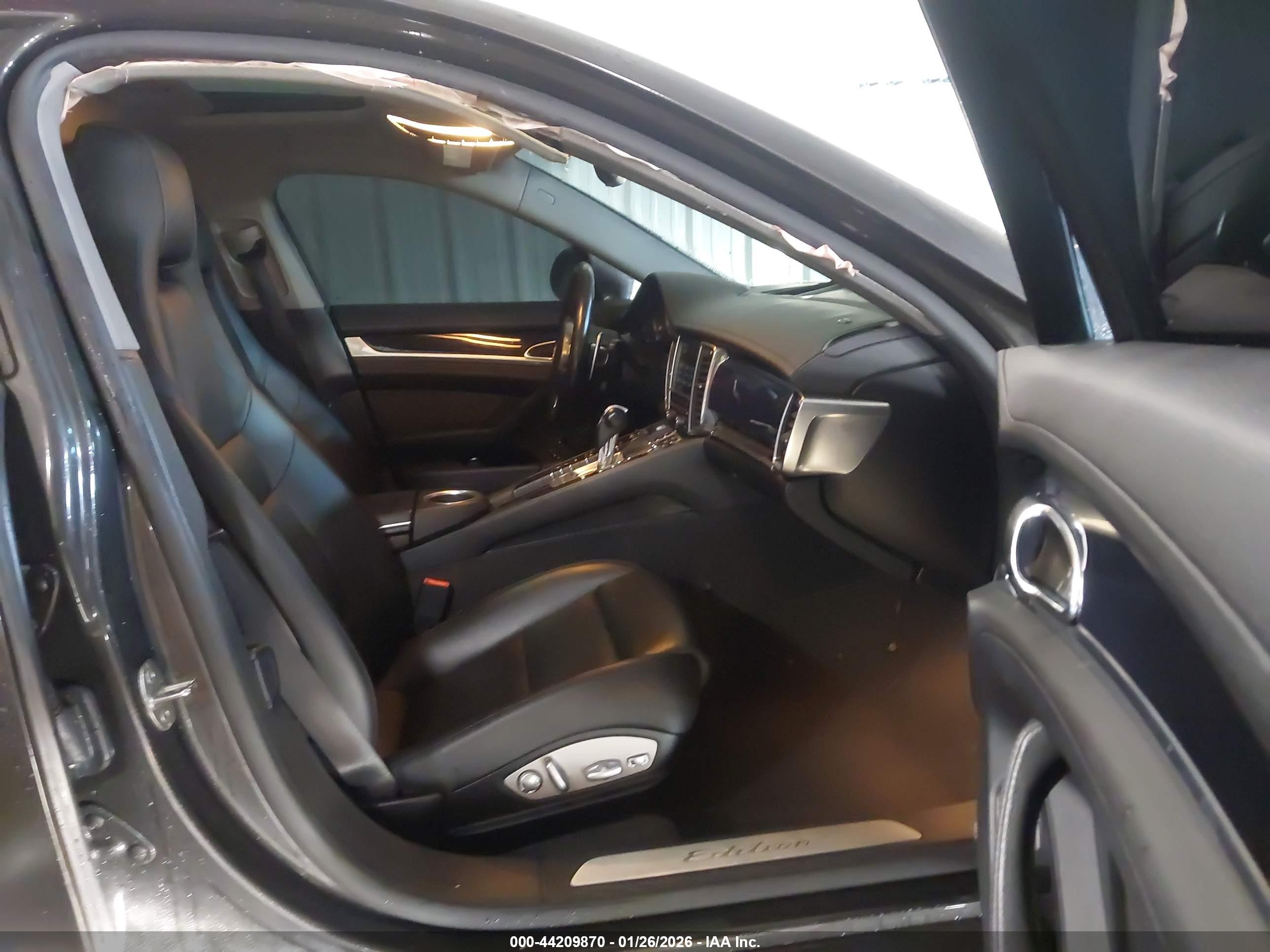 PORSCHE PANAMERA image 5