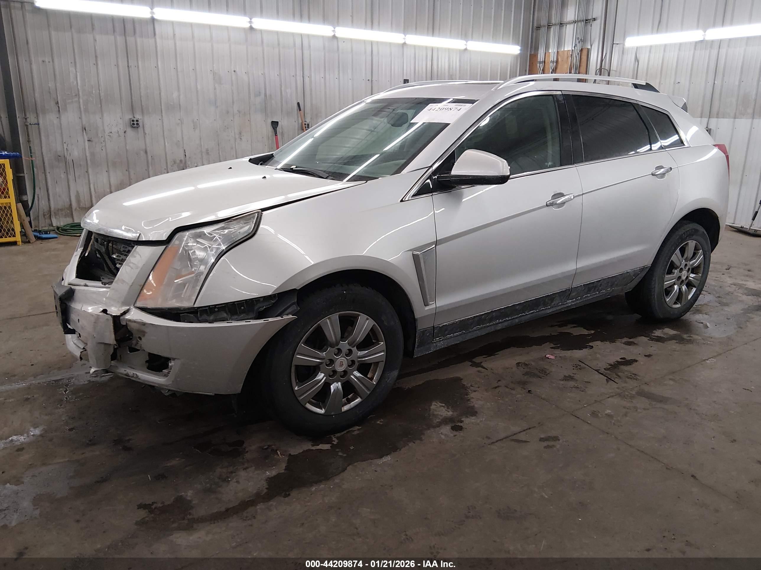 CADILLAC SRX image 2
