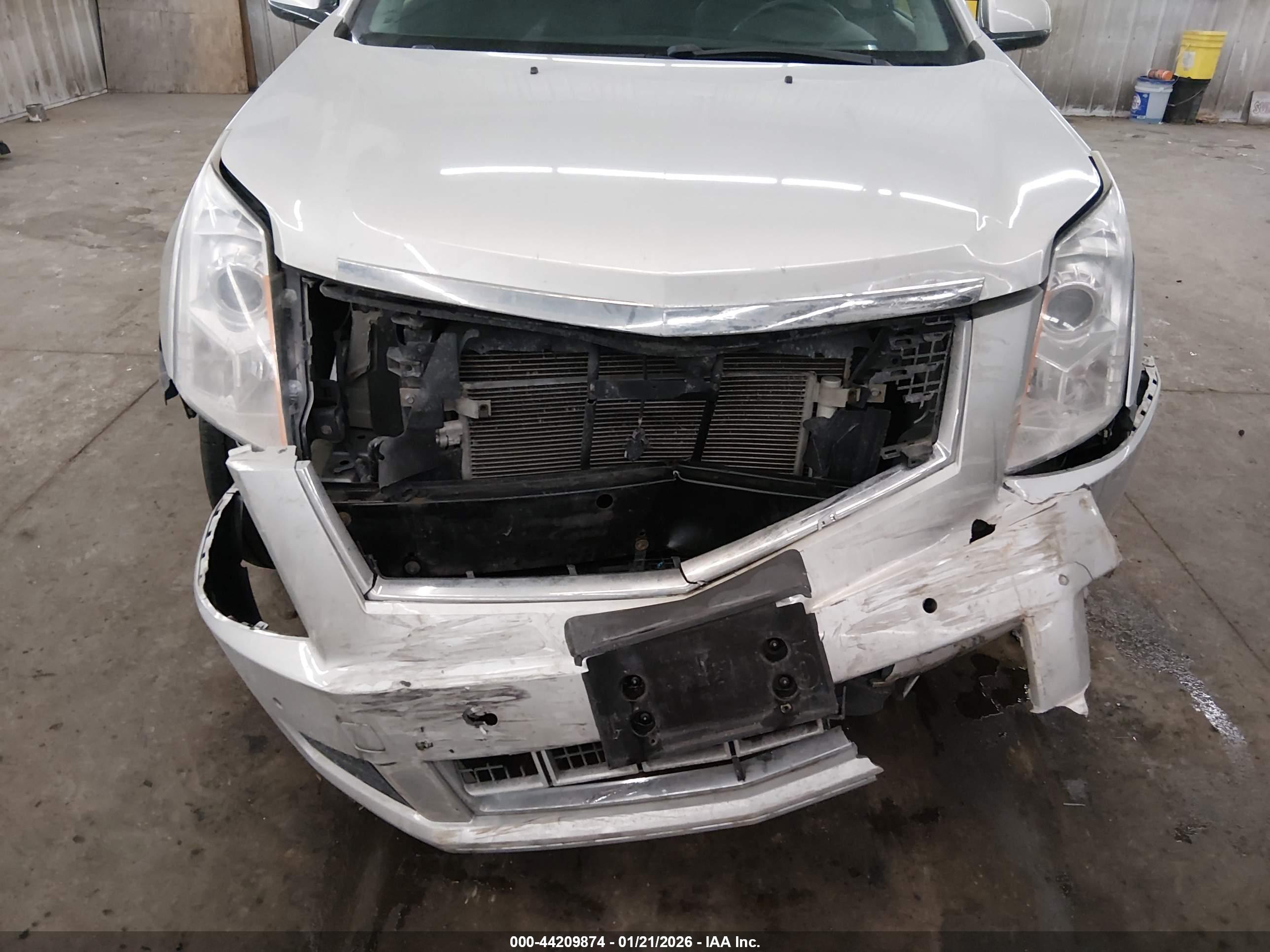 CADILLAC SRX image 6