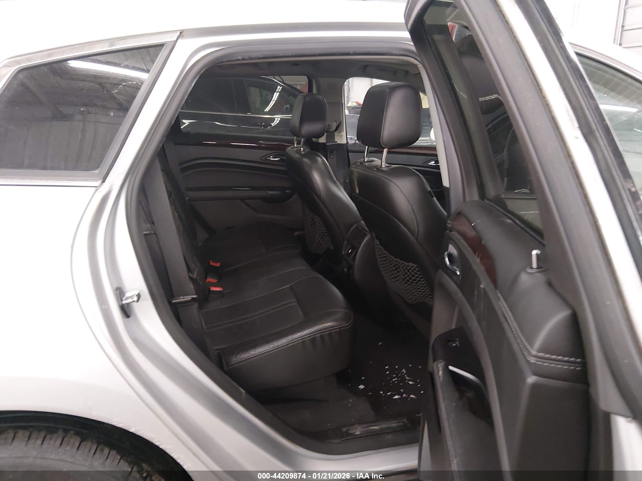 CADILLAC SRX image 8