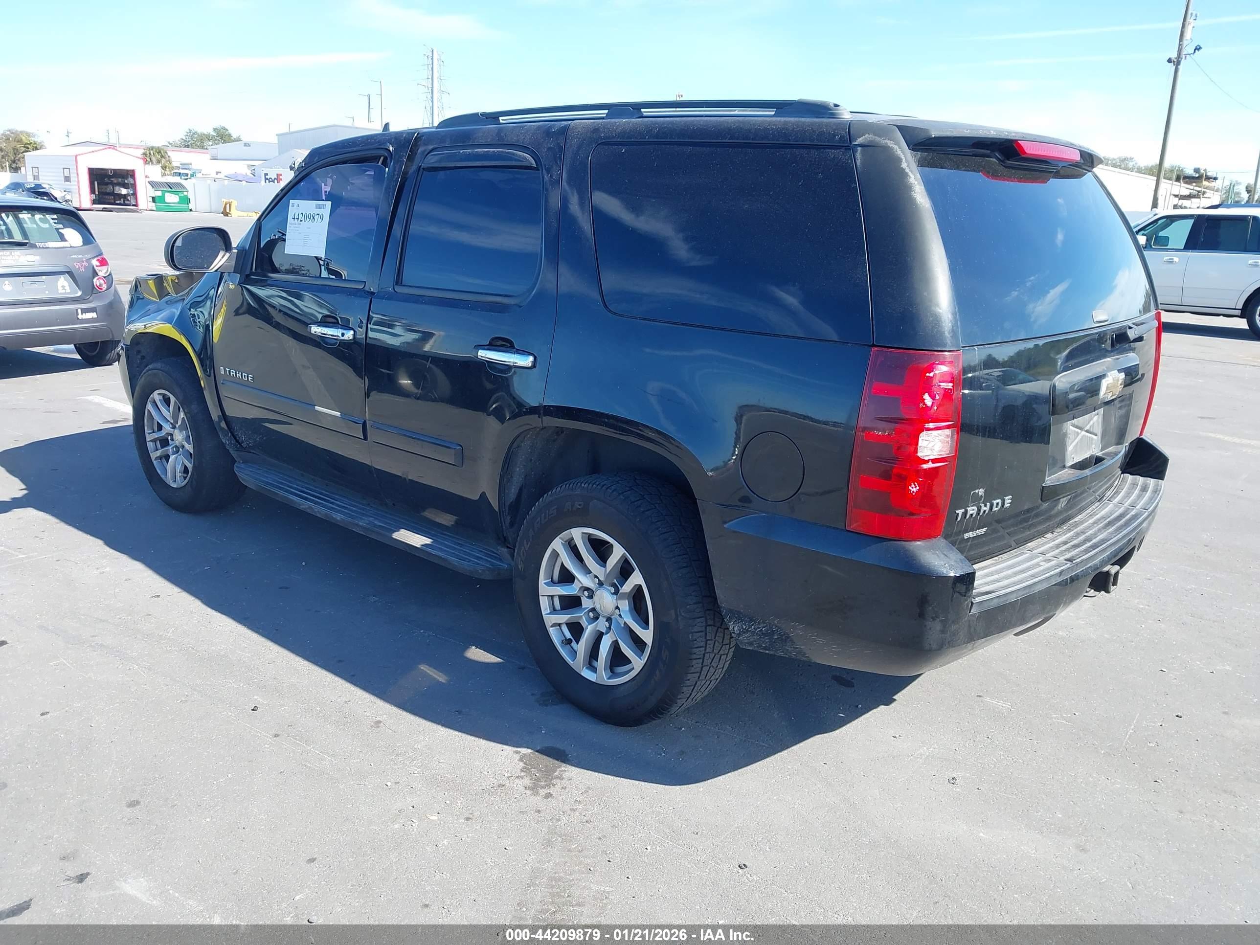 CHEVROLET TAHOE image 3