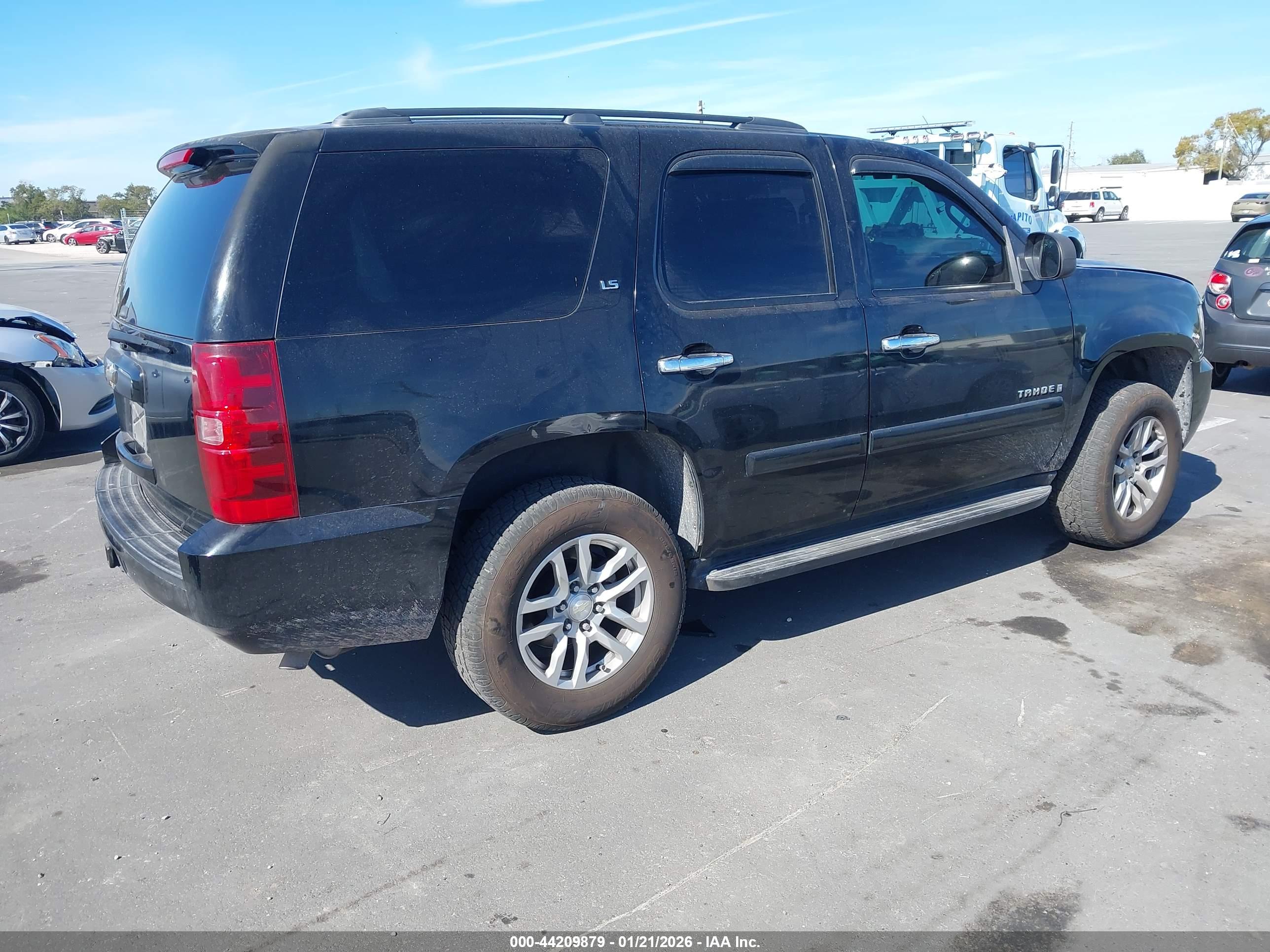 CHEVROLET TAHOE image 4