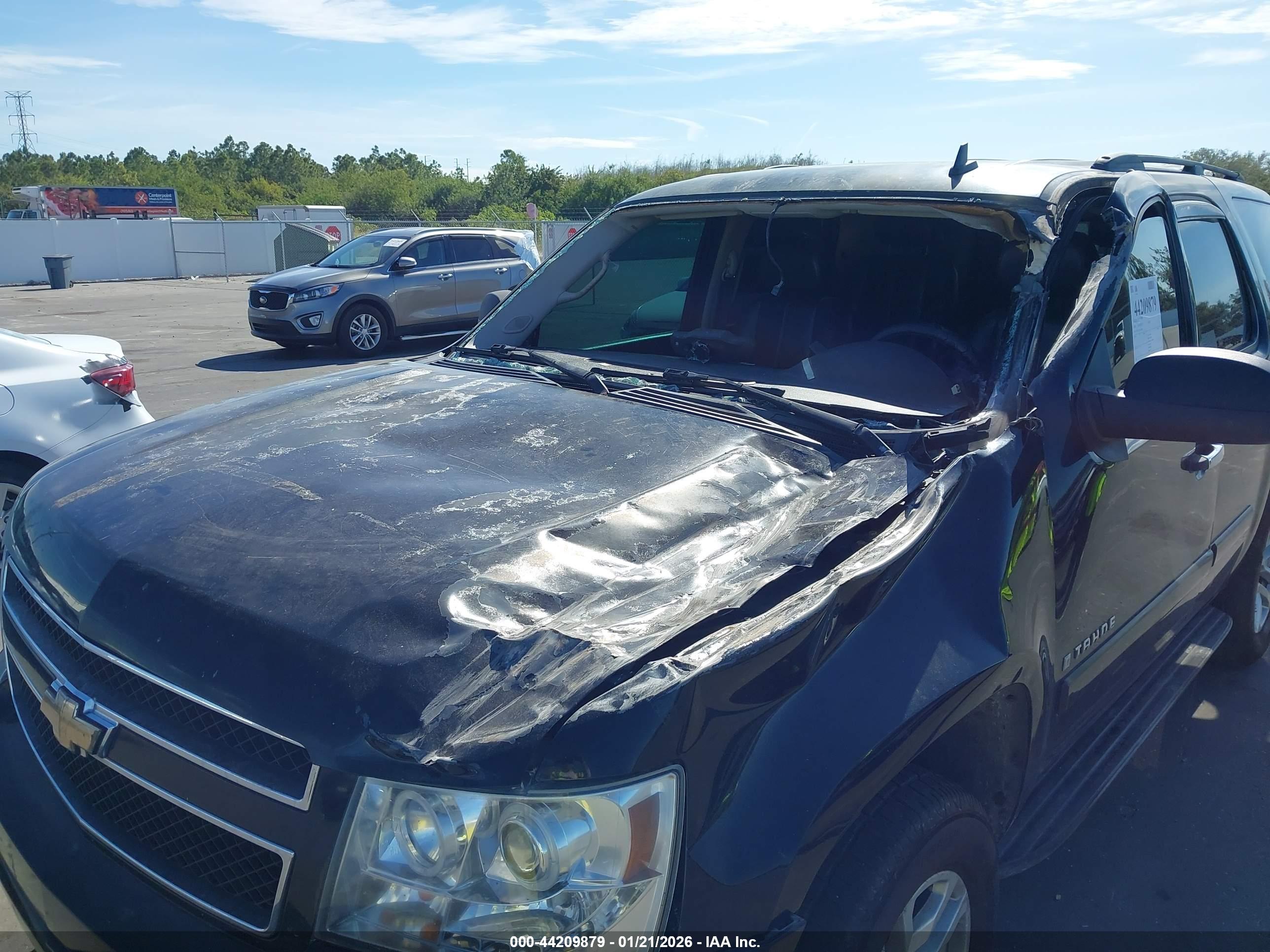 CHEVROLET TAHOE image 6