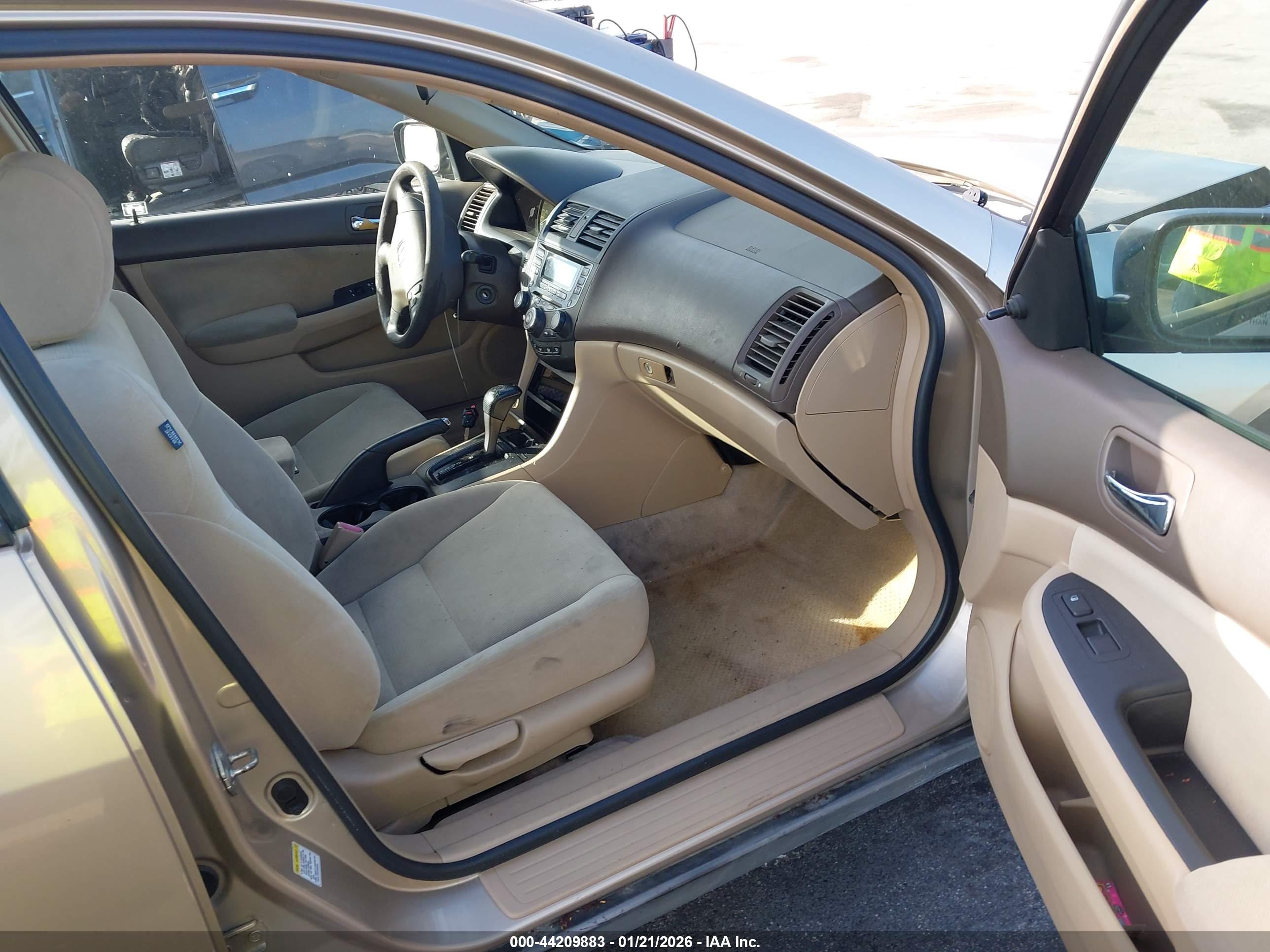 HONDA ACCORD image 5