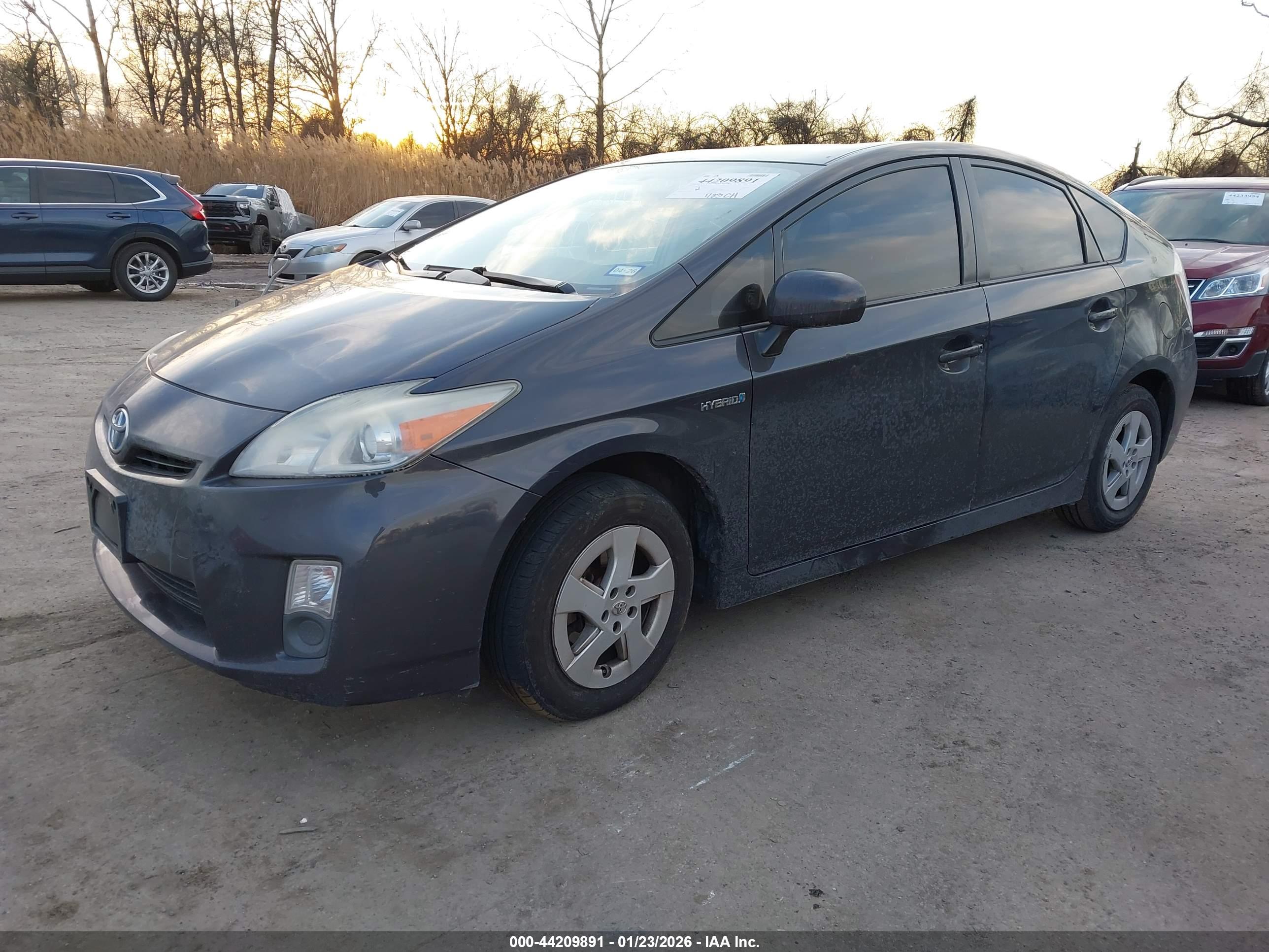 TOYOTA PRIUS image 2